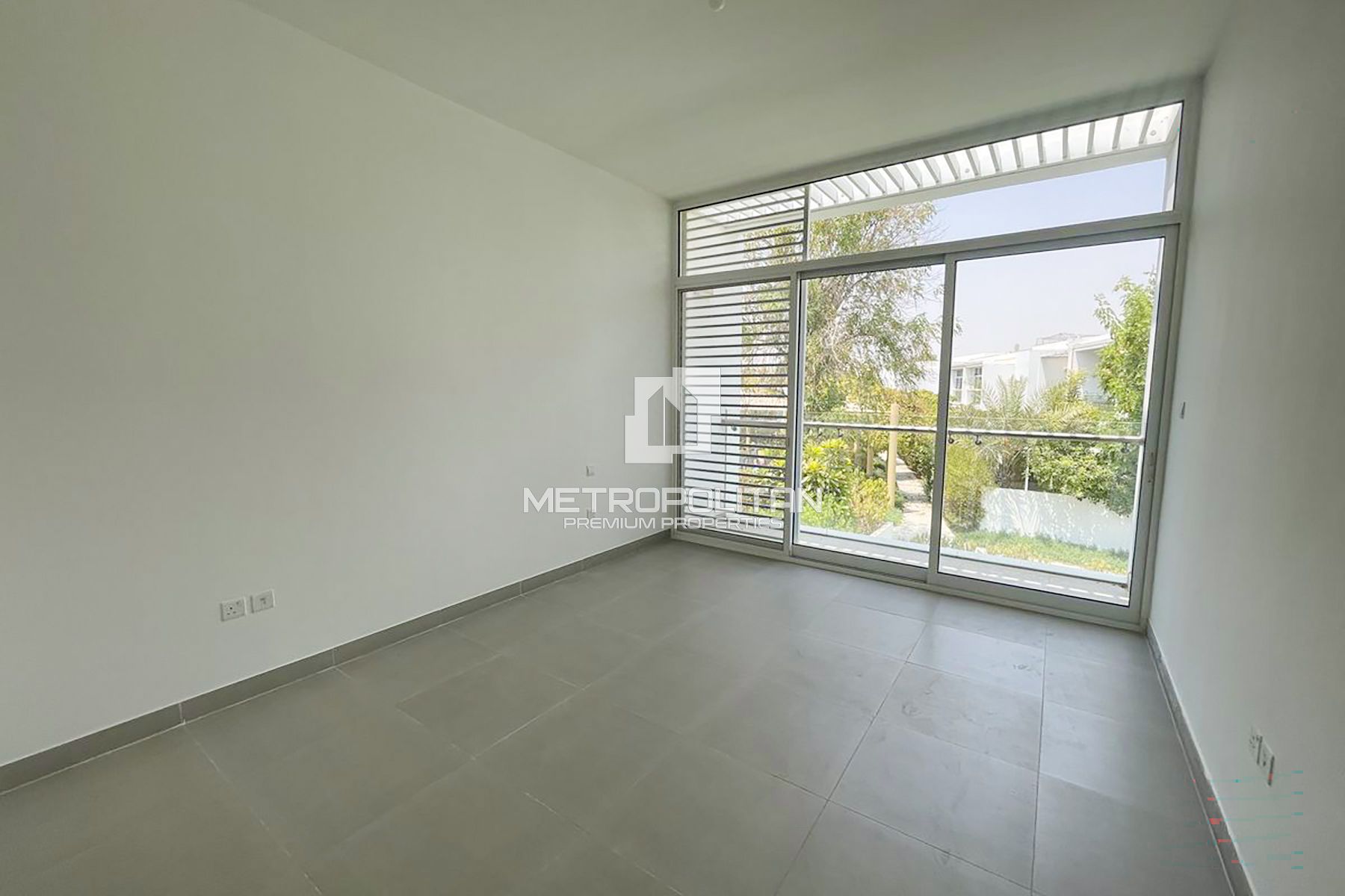 Multiple Units | Vacant Corner Unit | Park View