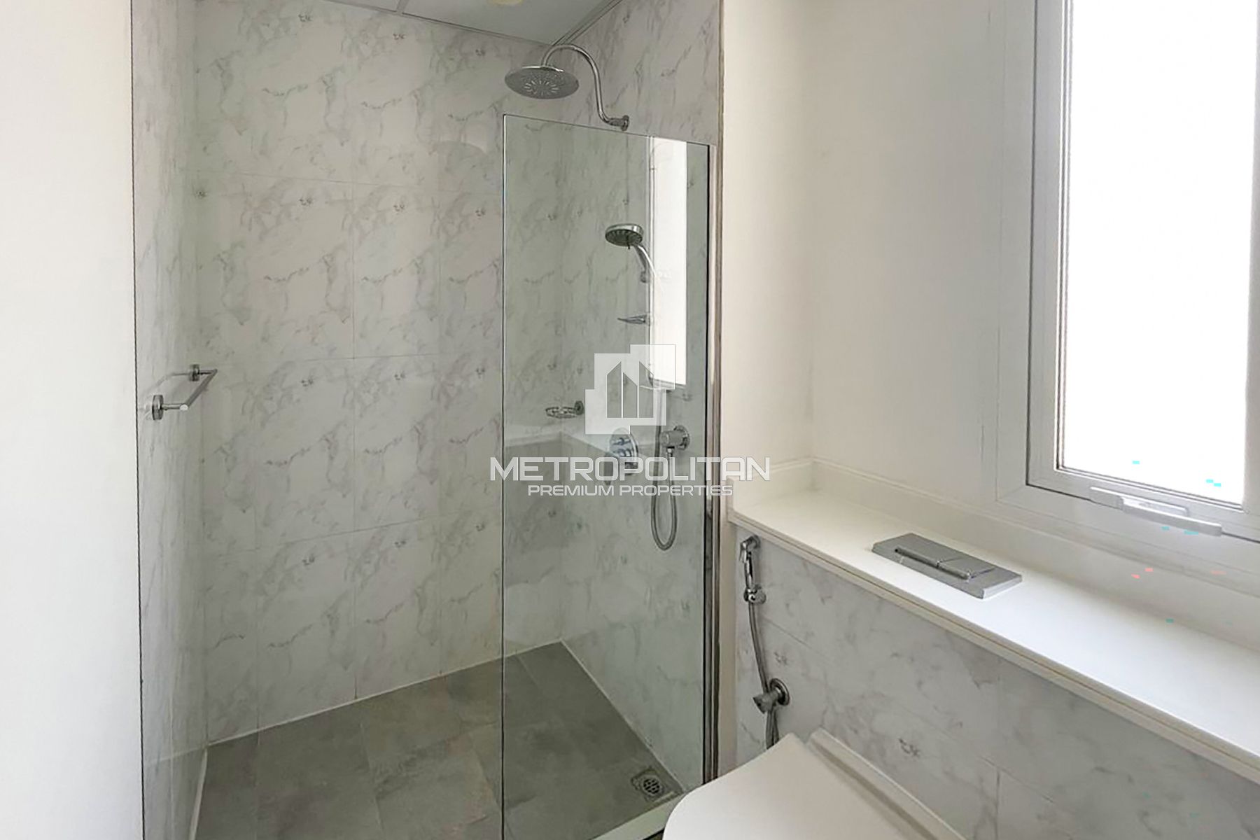 Multiple Units | Vacant Corner Unit | Park View