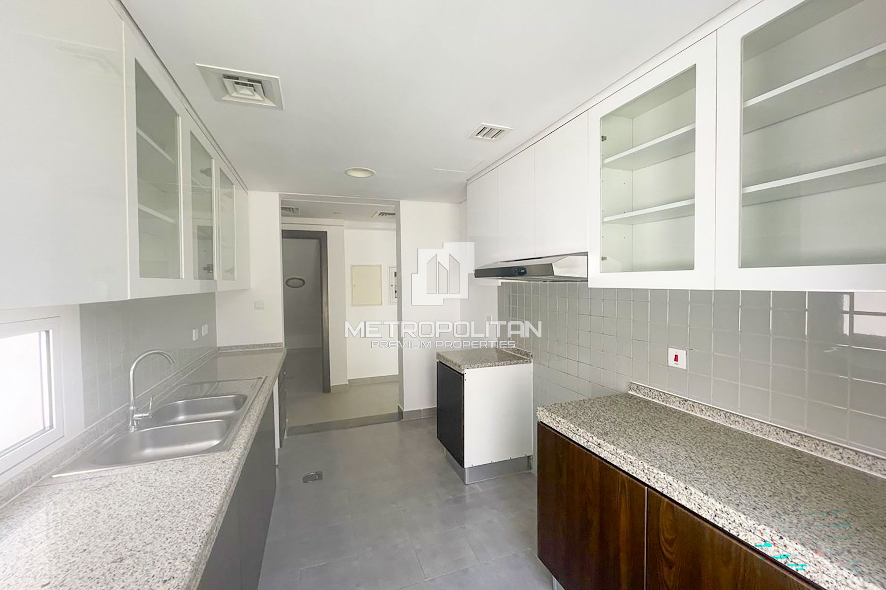 Multiple Units | Vacant Corner Unit | Park View