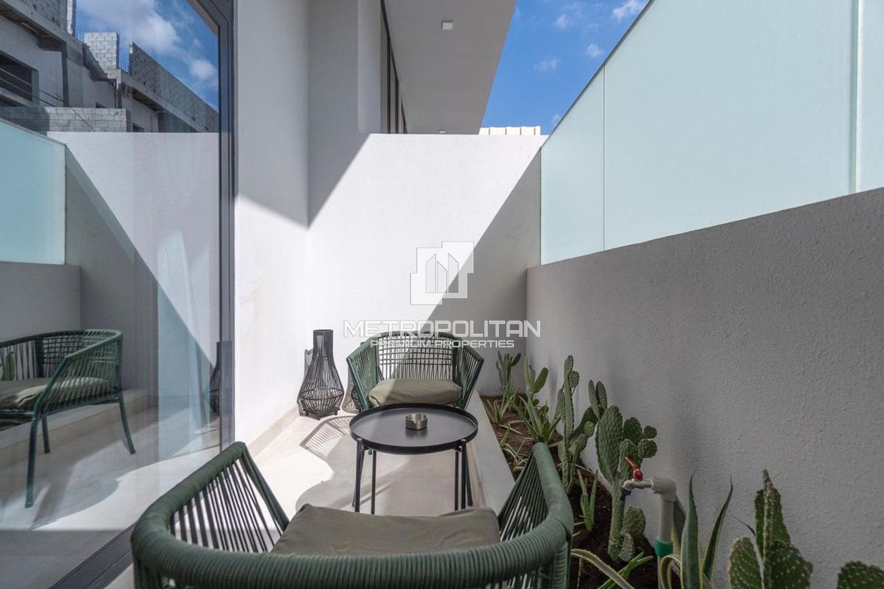 Studio Apartment for Rent in Oxford 212, Jumeirah Village Circle - MPR-10796