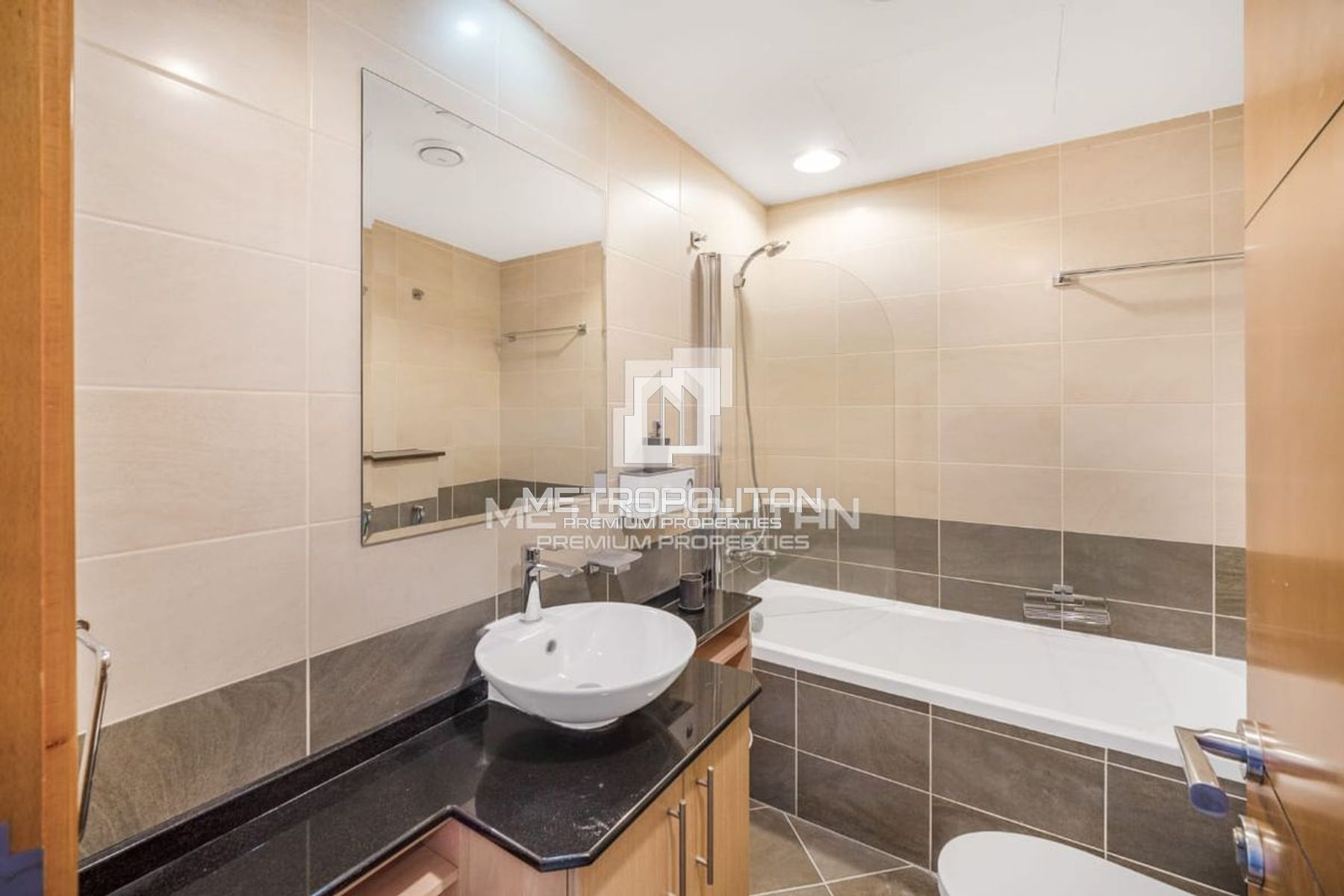 Furnished | High floor | Vacant from November