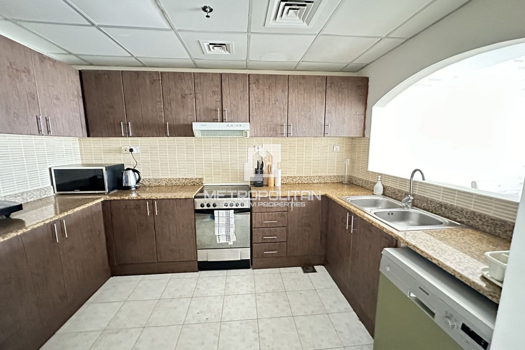 Снять квартиру в Lake Point Tower, Jumeirah Lake Towers - MPR-10802