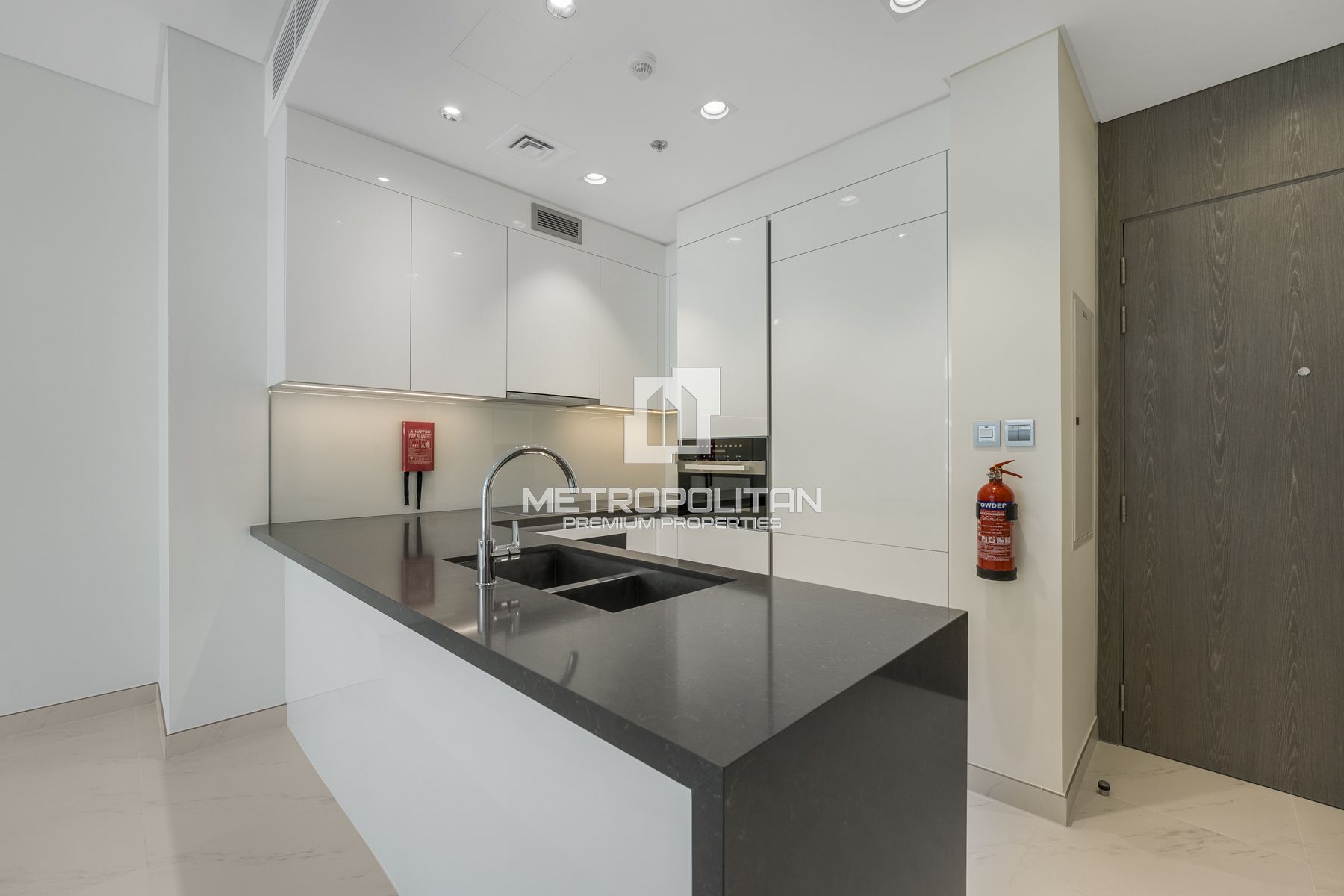 Large Layout | Lagoon View | Inquire Now