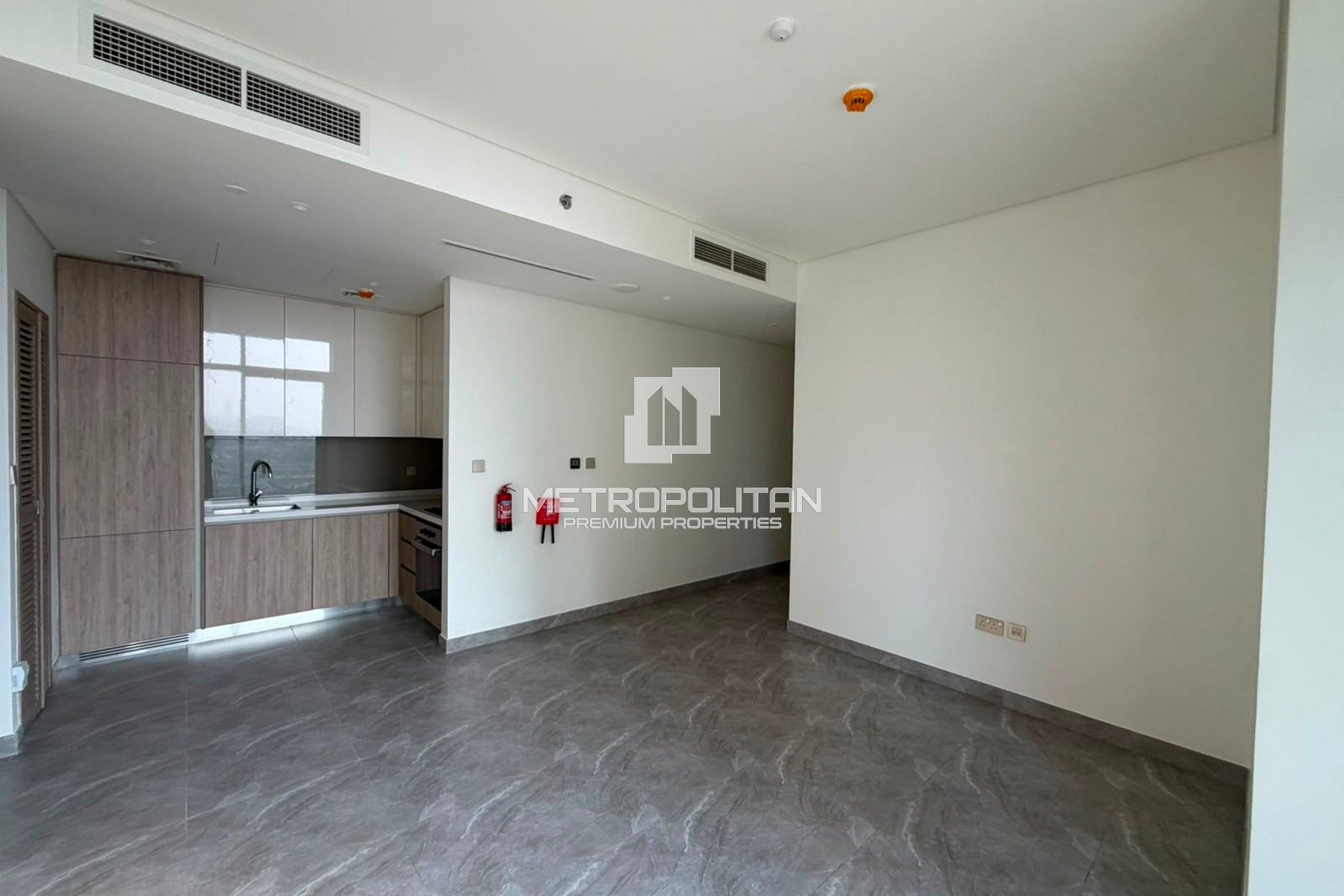 1BR Apartment for Rent in Peninsula Two, Business Bay - MPR-10810