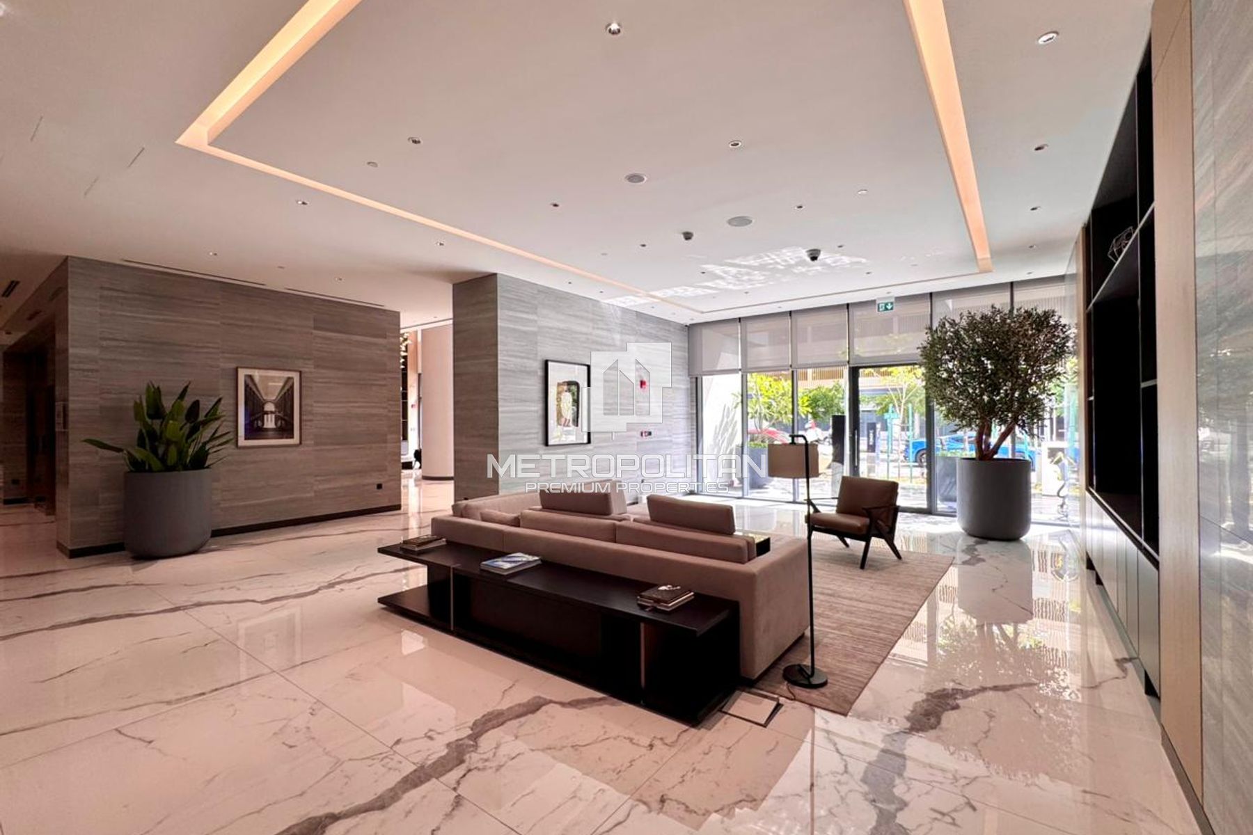 Luxury Furnished 1BR + Study | The Crest