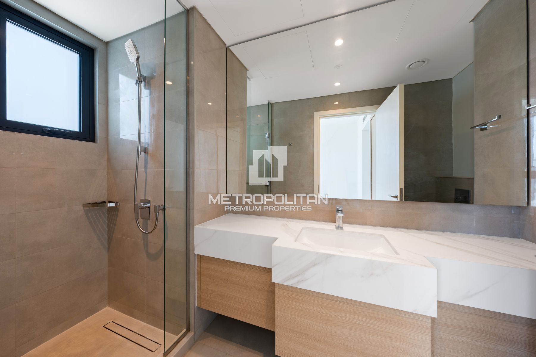 Spacious | Ready to Move-in | Corner | 2 Cheques