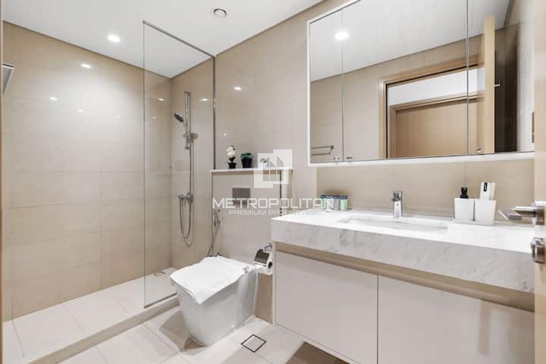High Floor | Chiller Free | Well Maintained