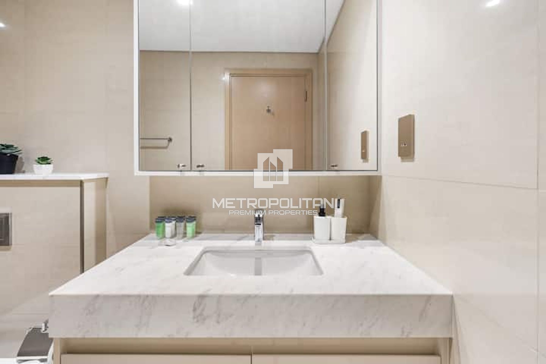 High Floor | Chiller Free | Well Maintained