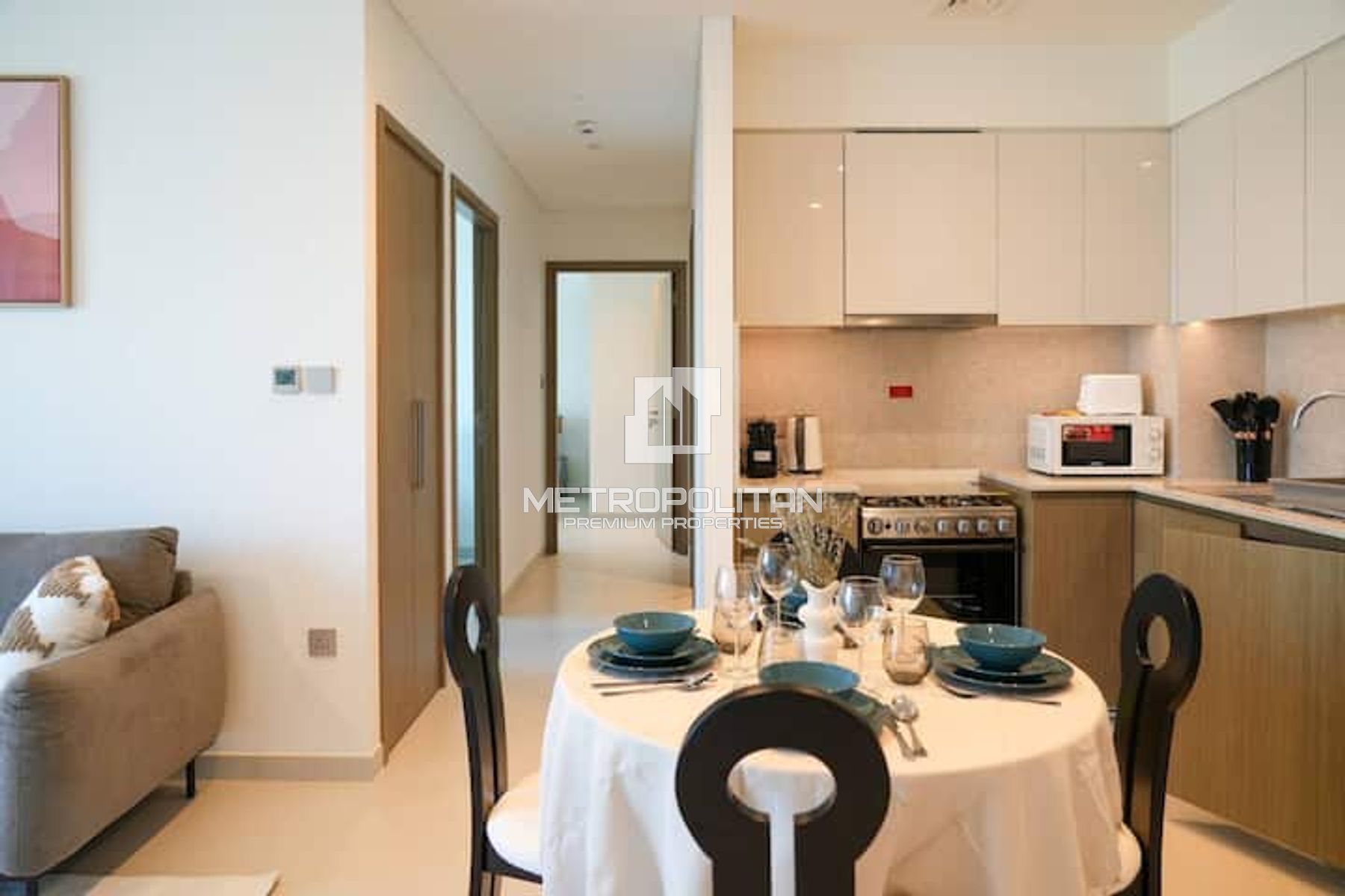 High Floor | Furnished | Vacant | WALK TO MALL