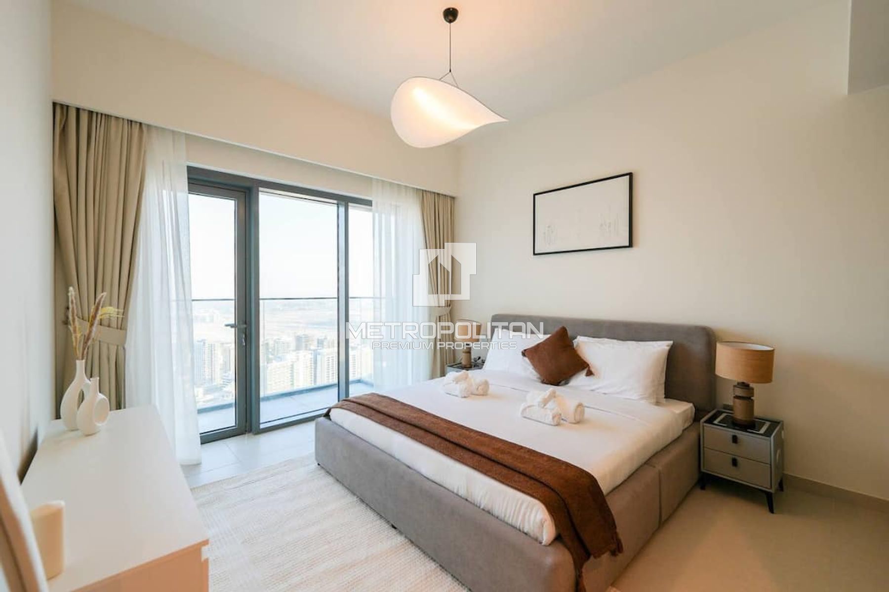 High Floor | Furnished | Vacant | WALK TO MALL