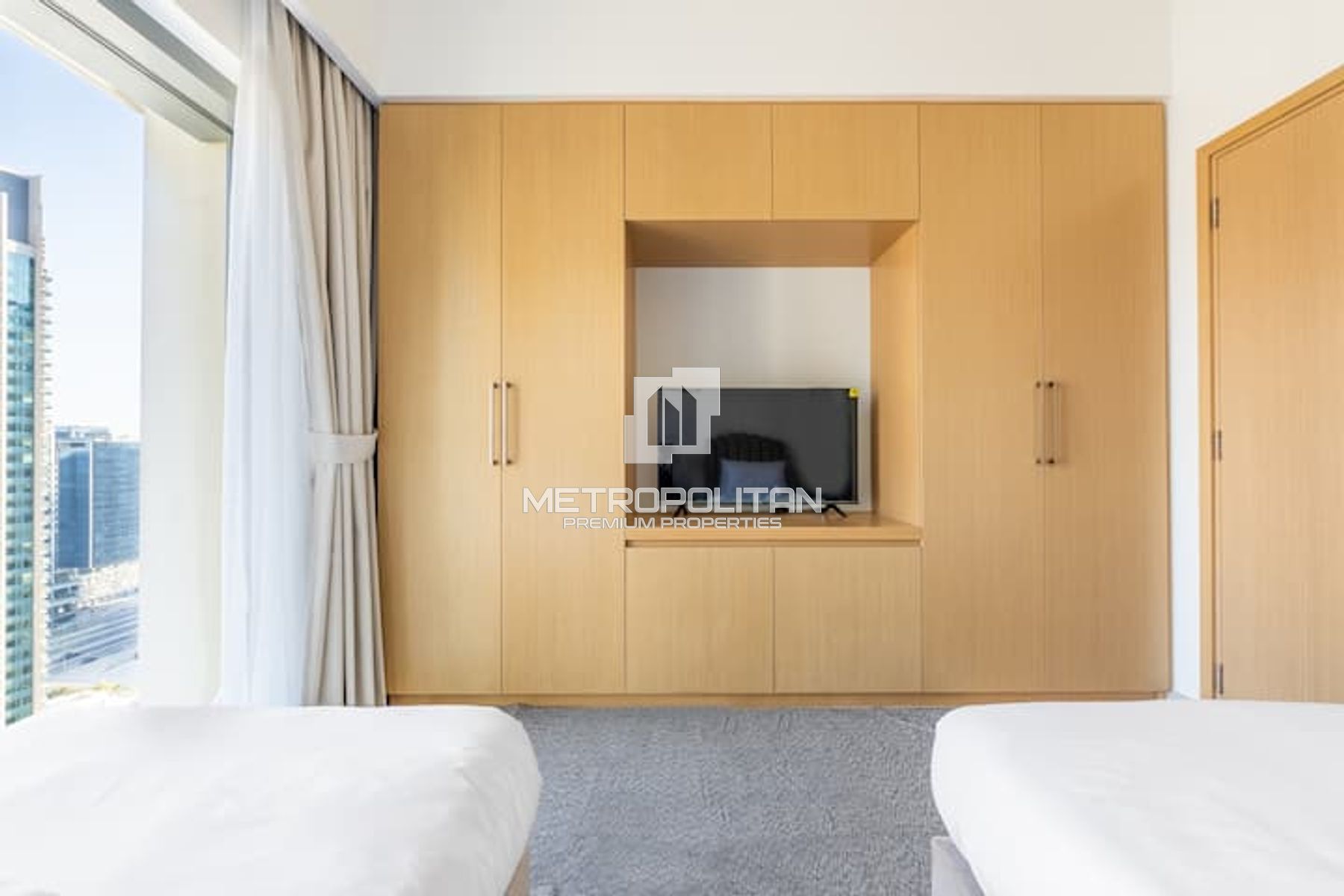 Vacant Now | Furnished | MIN away from DUBAI  MALL
