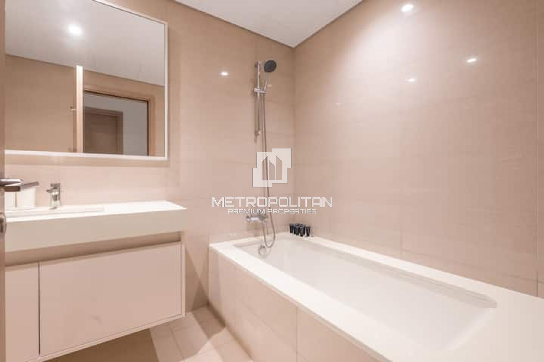 Vacant Now | Furnished | MIN away from DUBAI  MALL