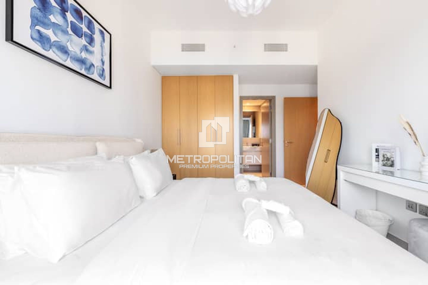 Vacant Now | Furnished | MIN away from DUBAI  MALL