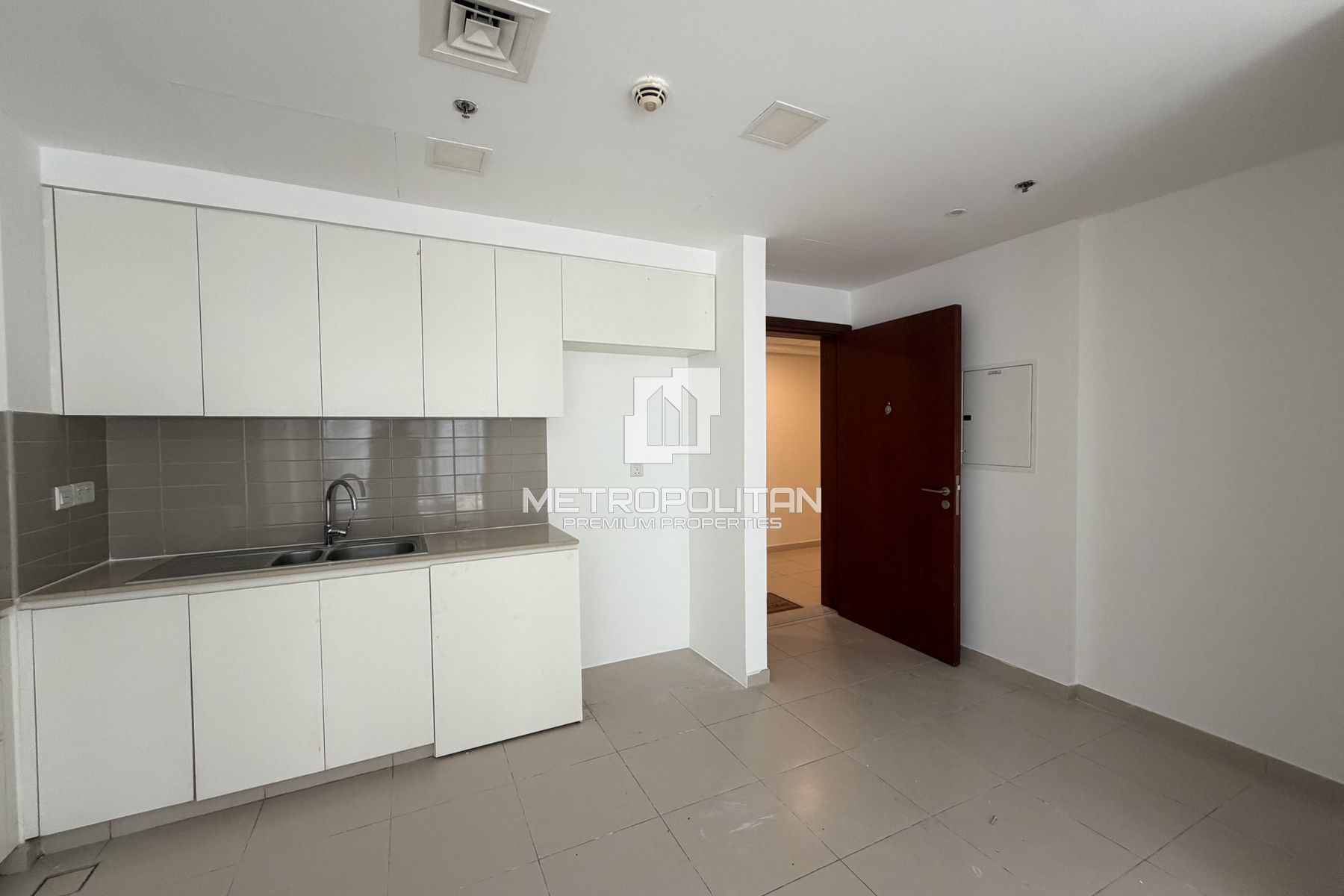Prime Location | Bright | Near Community Exit