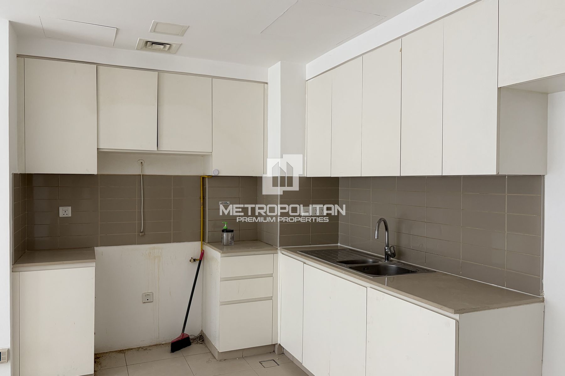 Prime Location | Bright | Near Community Exit