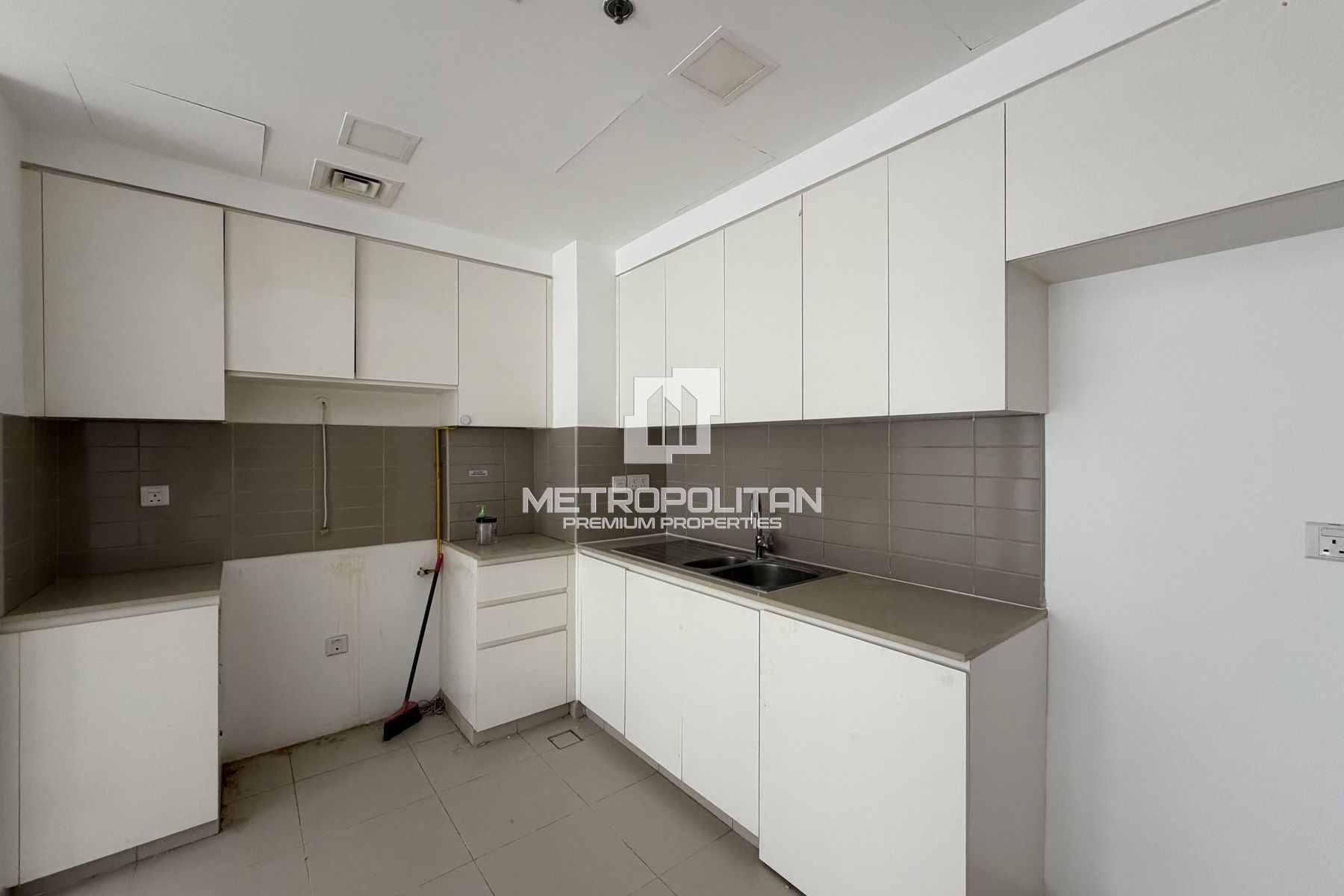 Prime Location | Bright | Near Community Exit