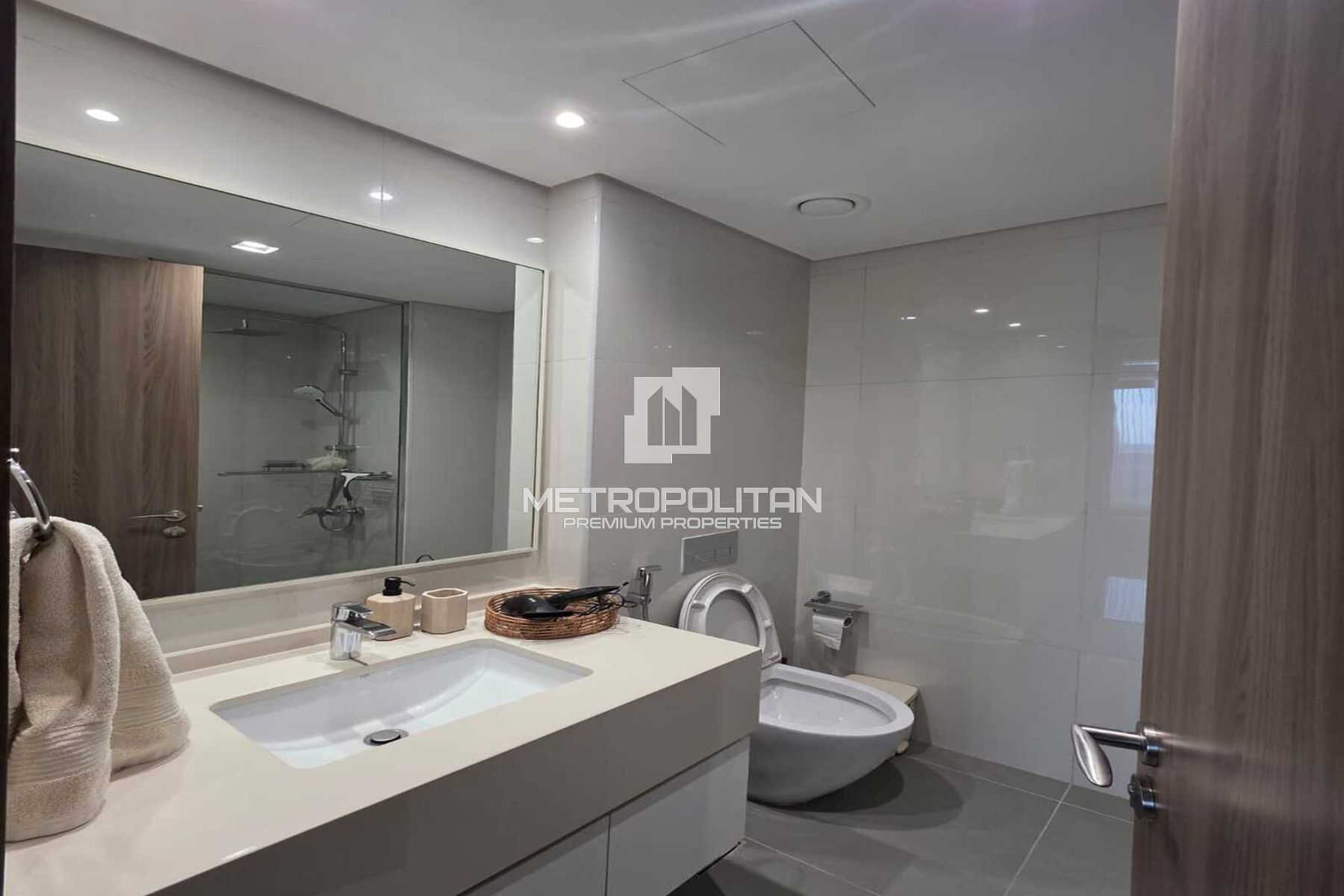 Fully Furnished 1BR | Move In Today | Gateway 2