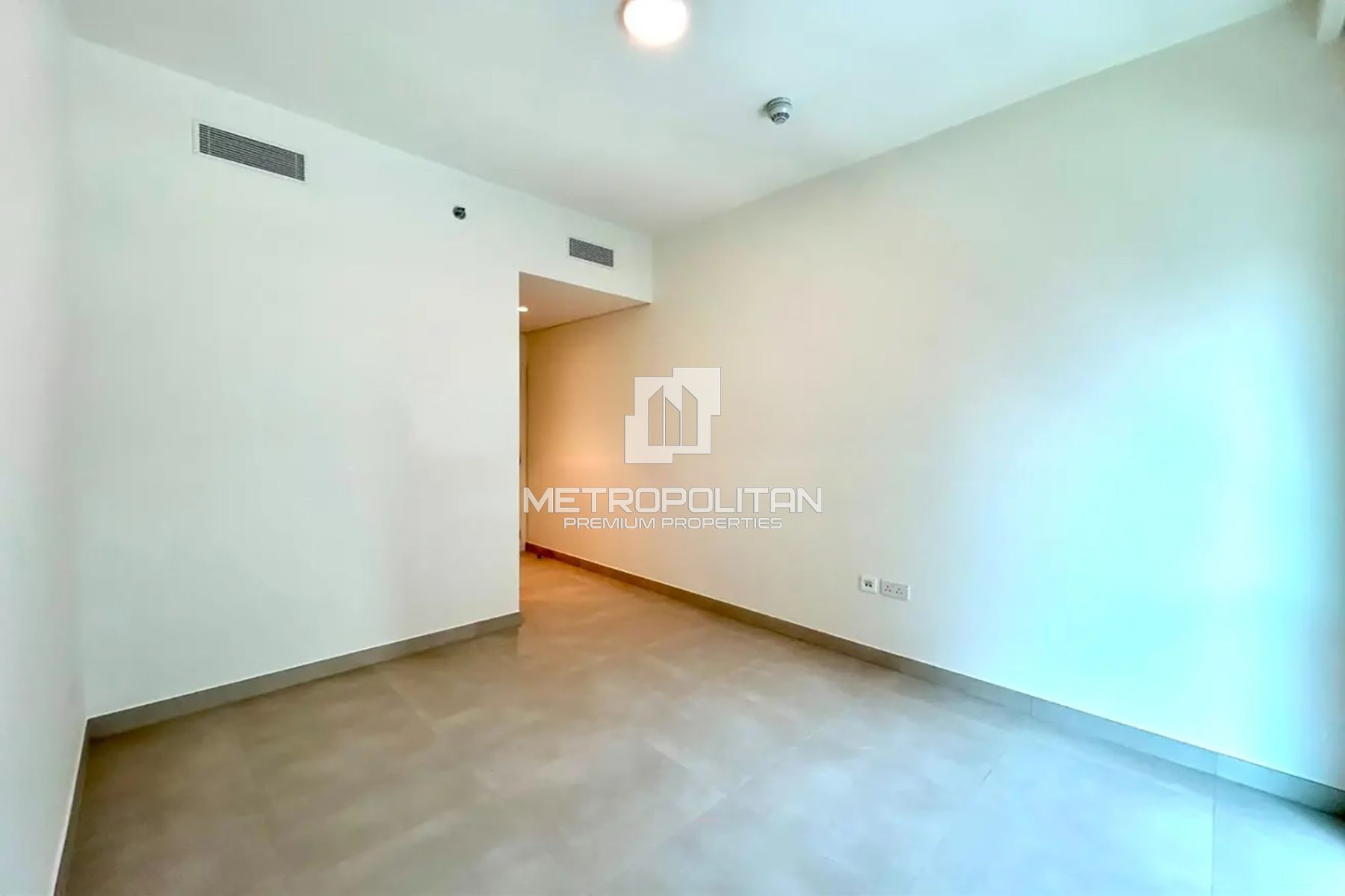Brand New | Luxury Finishing | Near Park and Mall