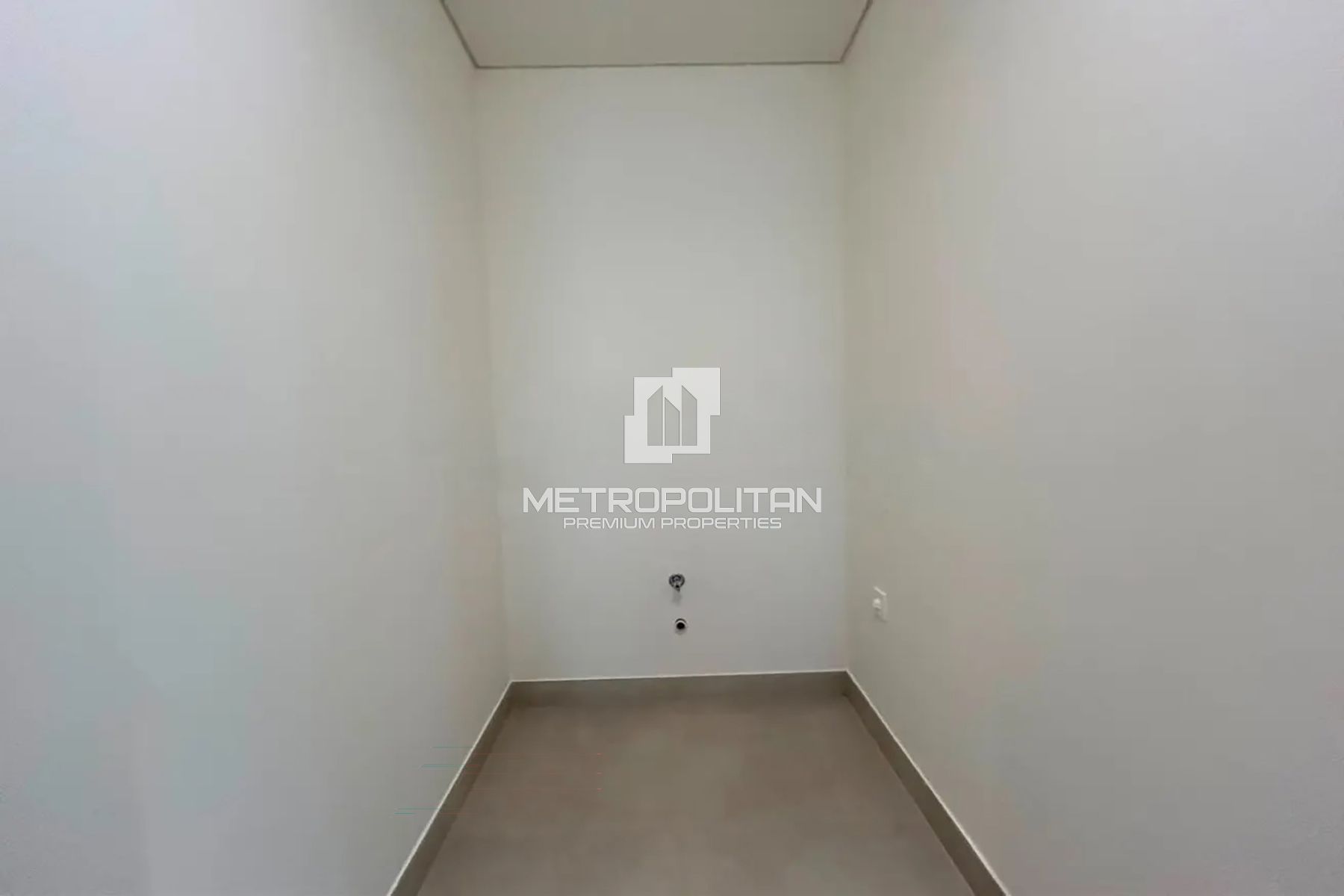 Brand New | Luxury Finishing | Near Park and Mall