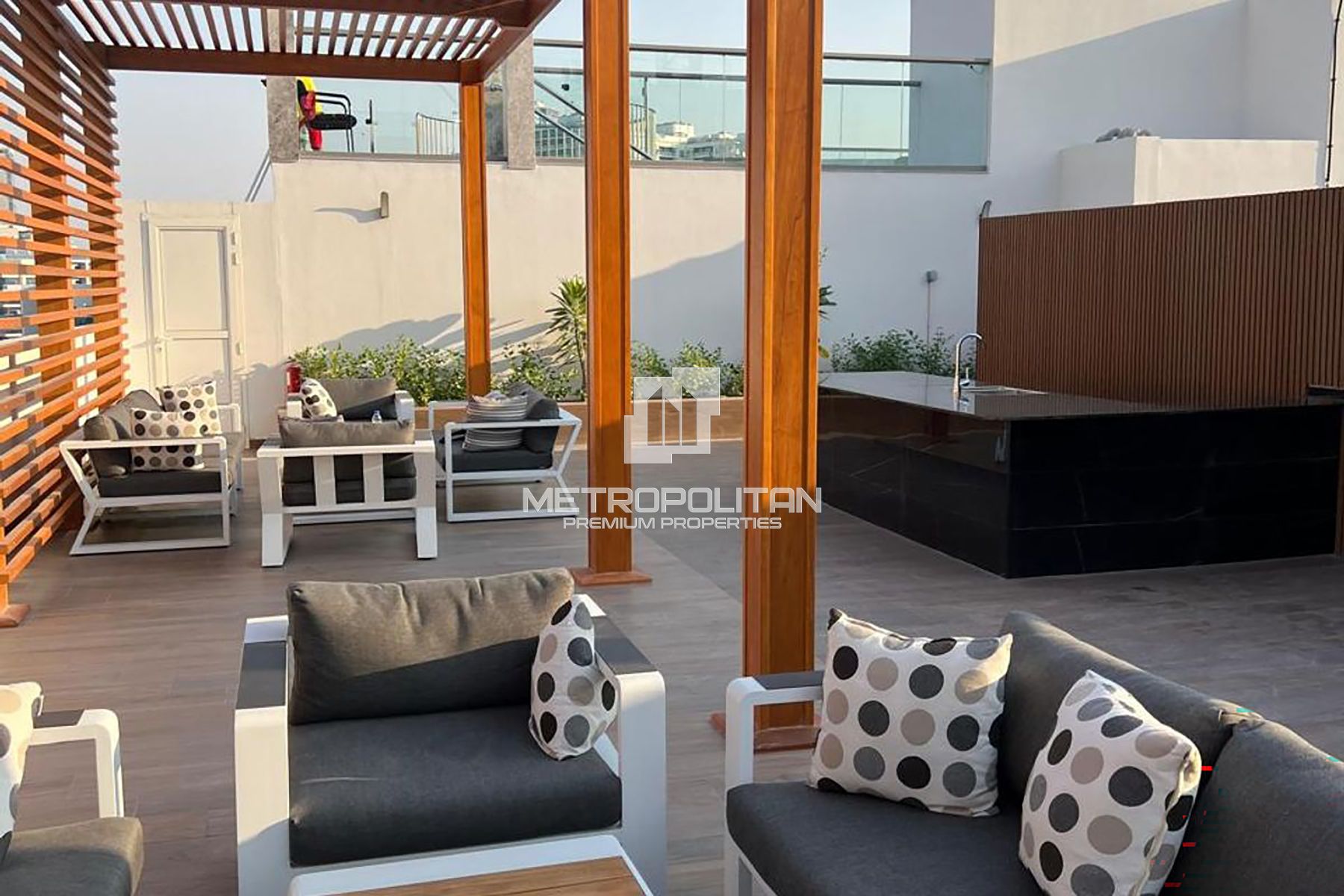 Spacious Layout | Chiller Free | Top Floor