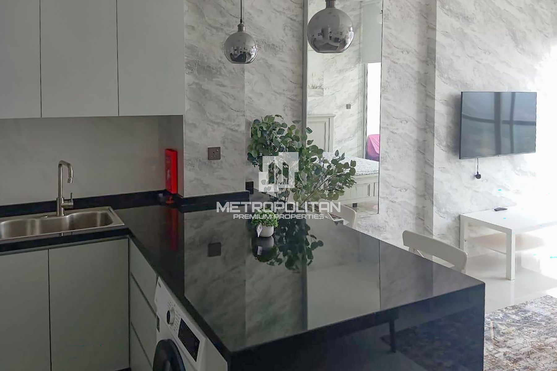 Spacious Layout | Chiller Free | Top Floor