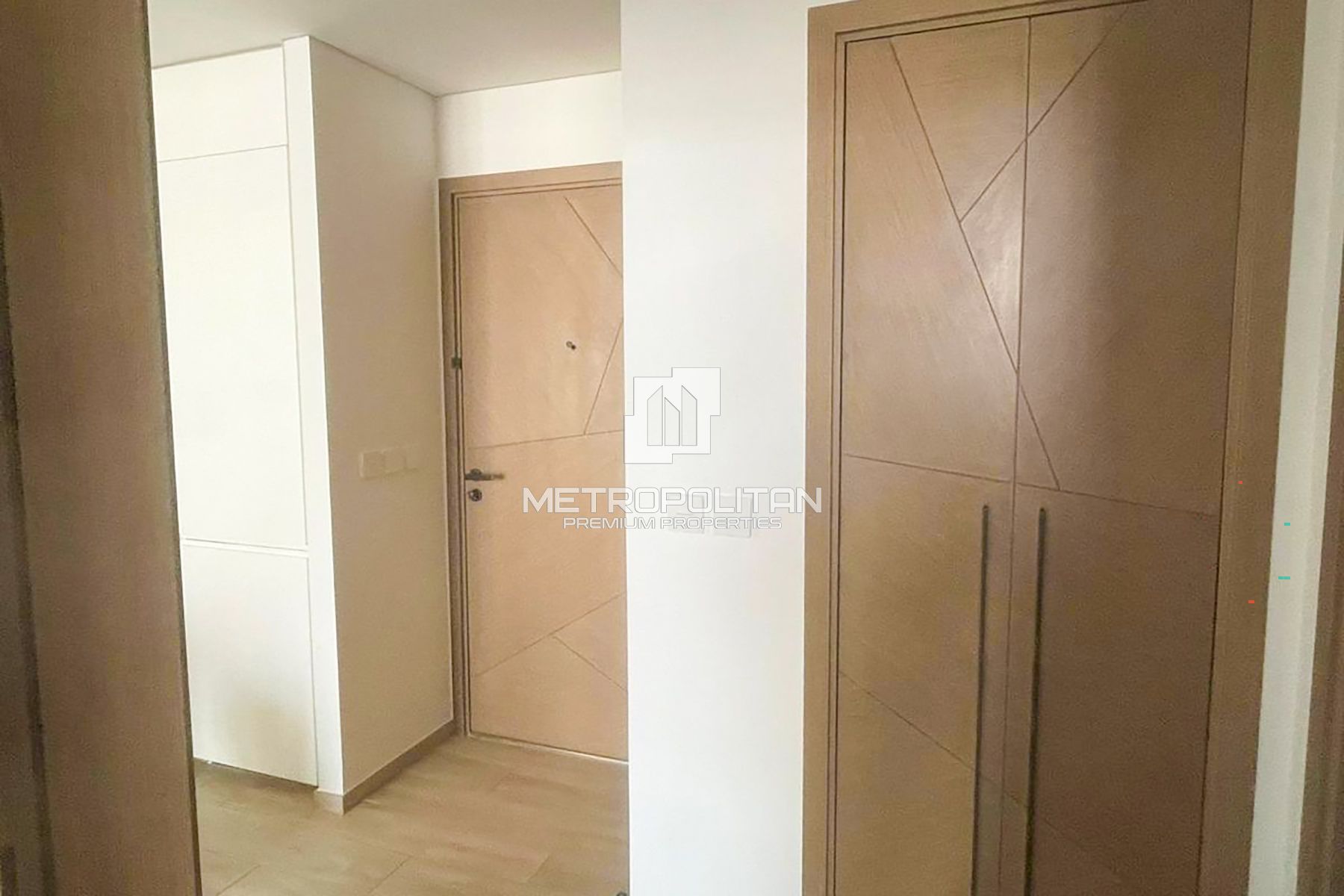 Hugh Floor | Unfurnished | Vacant by September