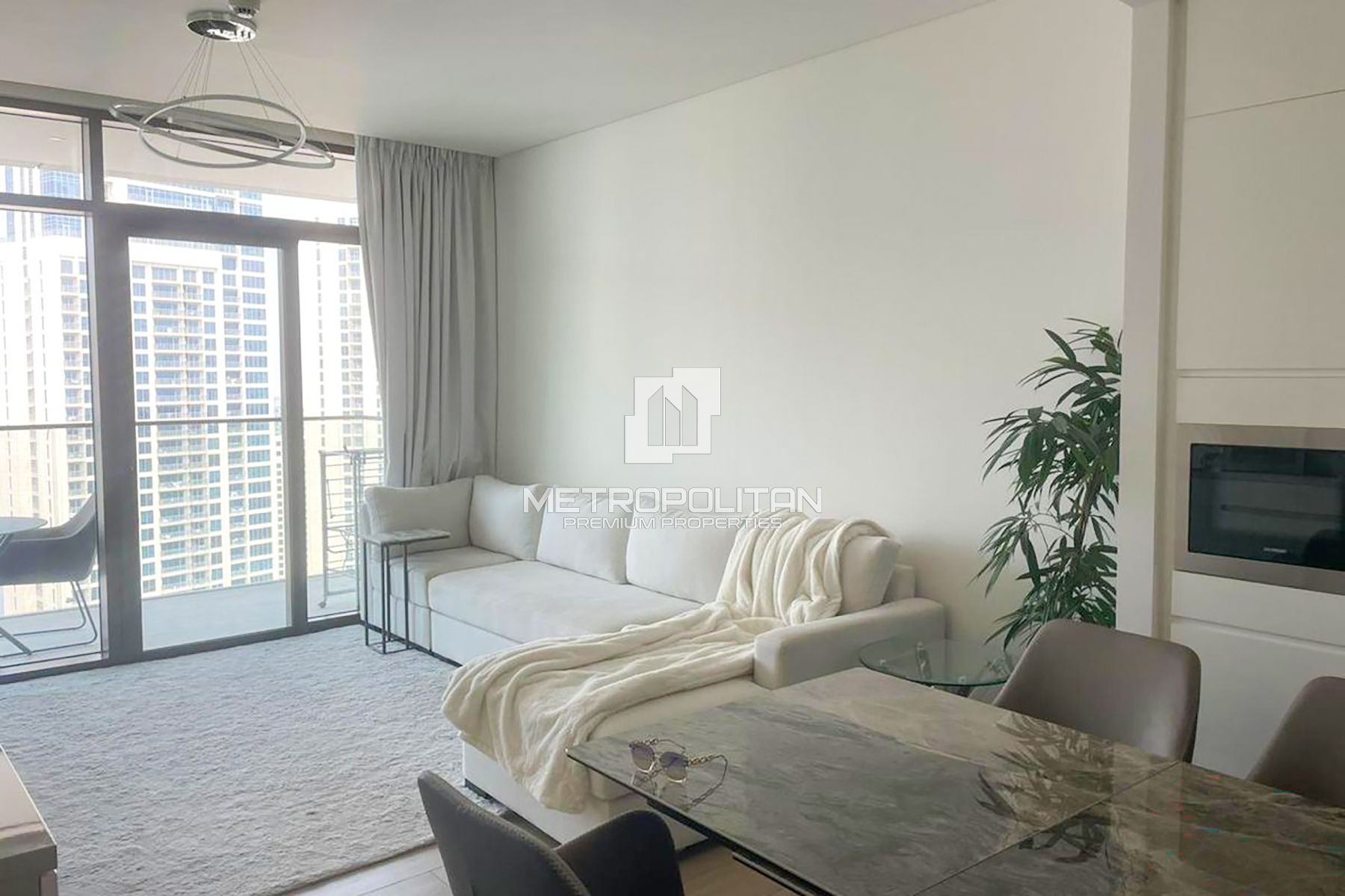 Hugh Floor | Unfurnished | Vacant by September