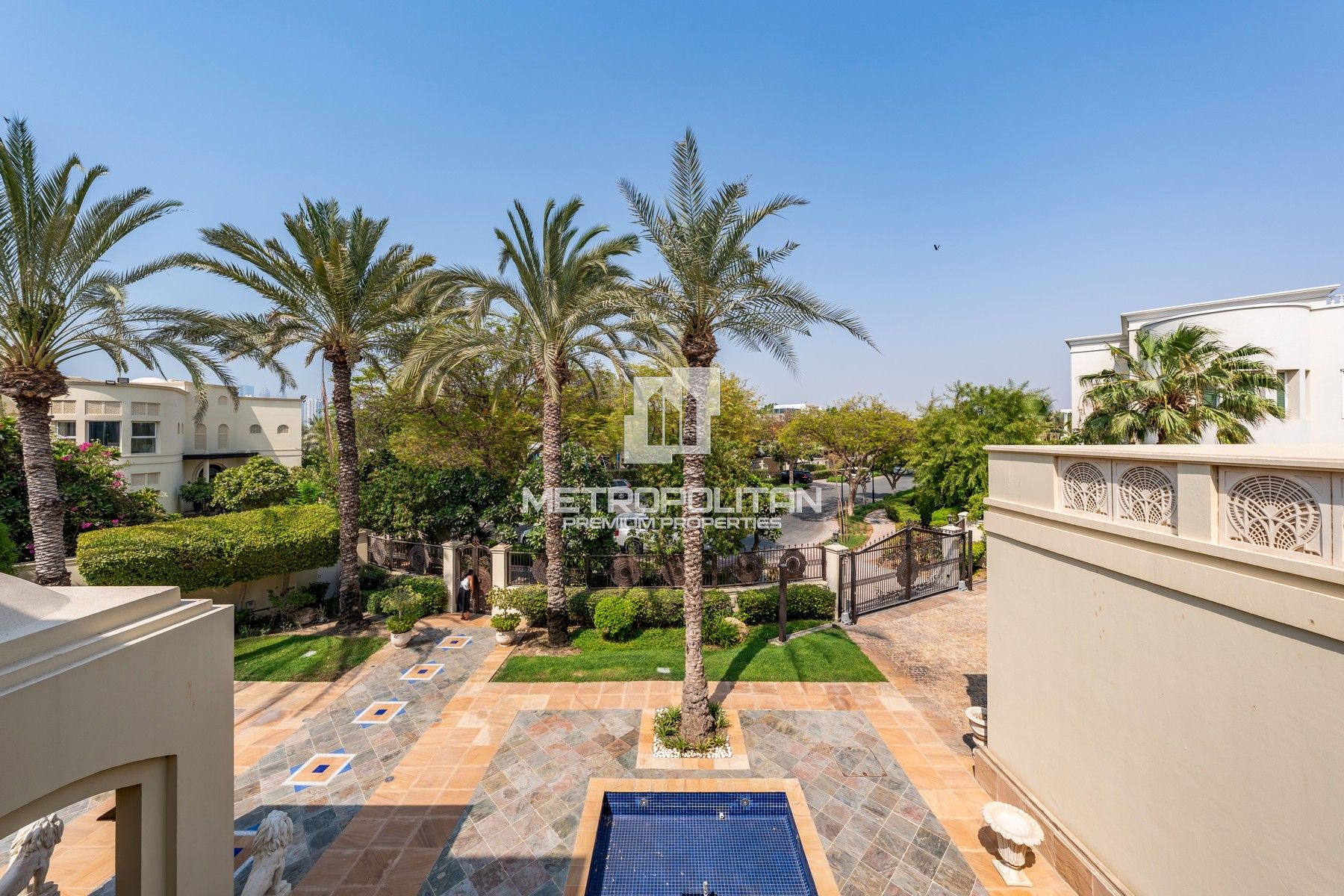 Golf Mansion | Old Money Elegance | Total Privacy