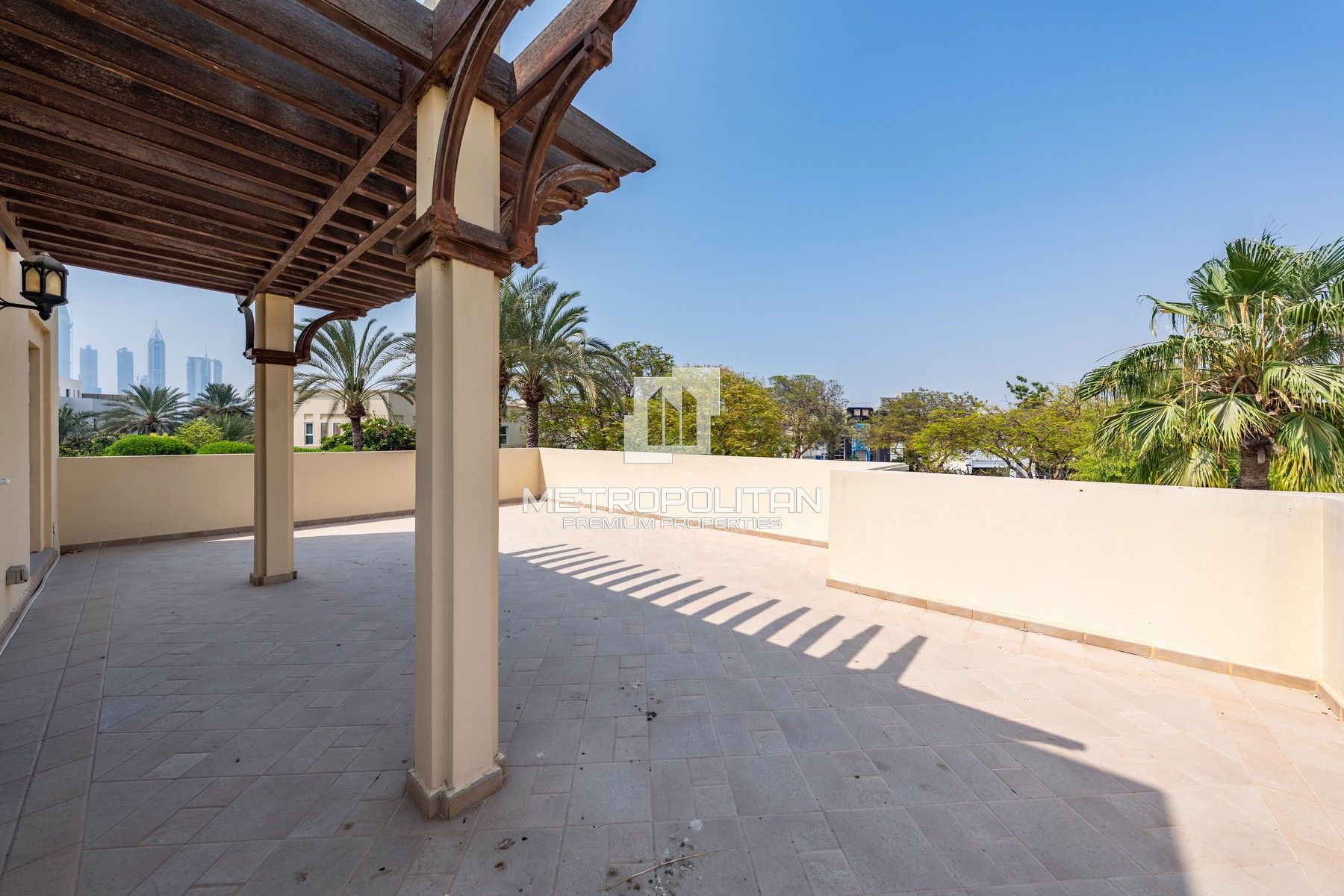 Golf Mansion | Old Money Elegance | Total Privacy
