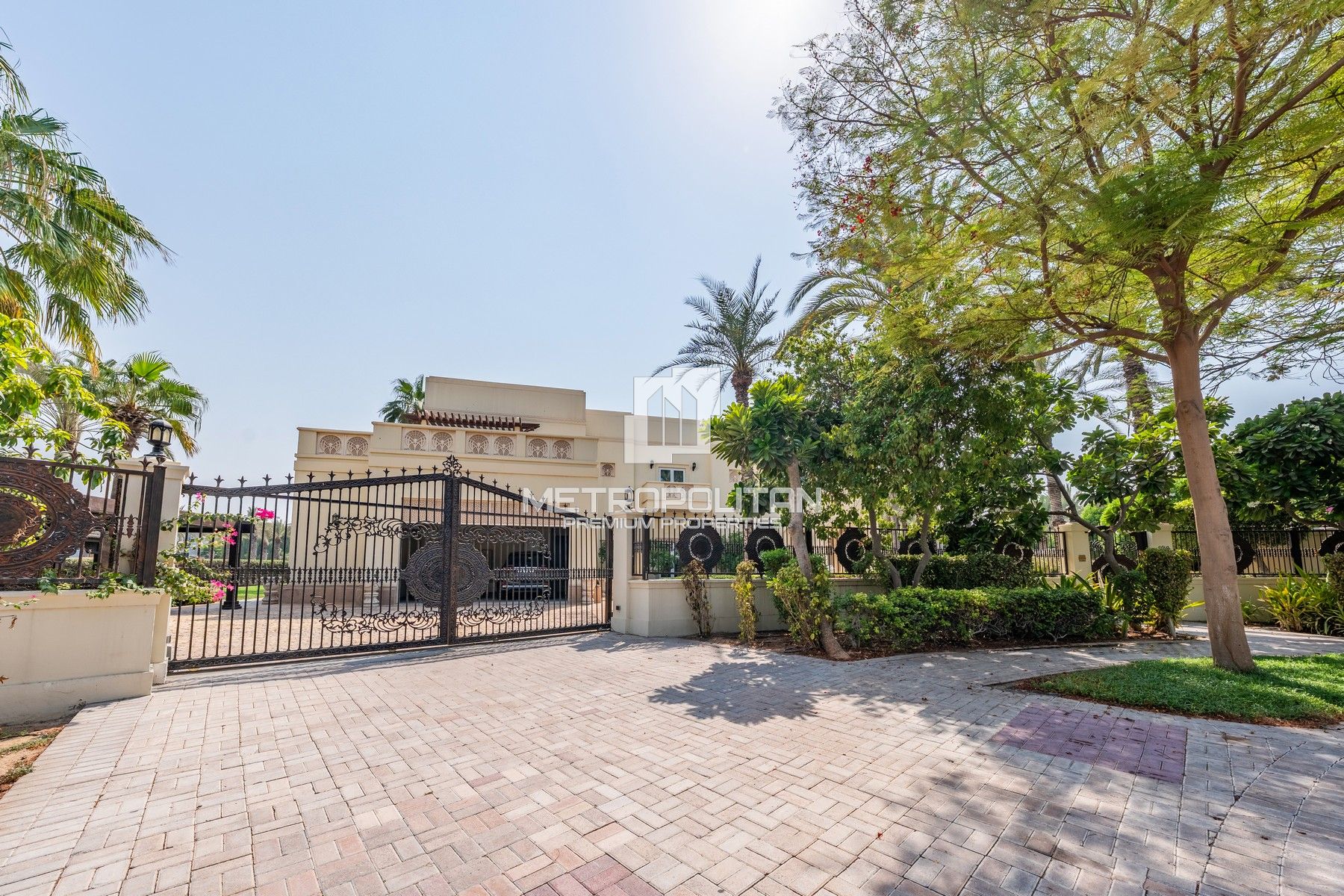 Golf Mansion | Old Money Elegance | Total Privacy