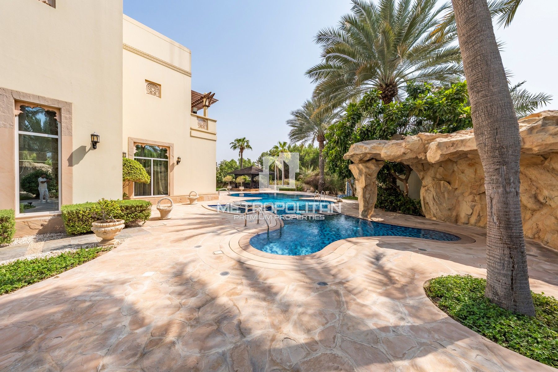 Golf Mansion | Old Money Elegance | Total Privacy