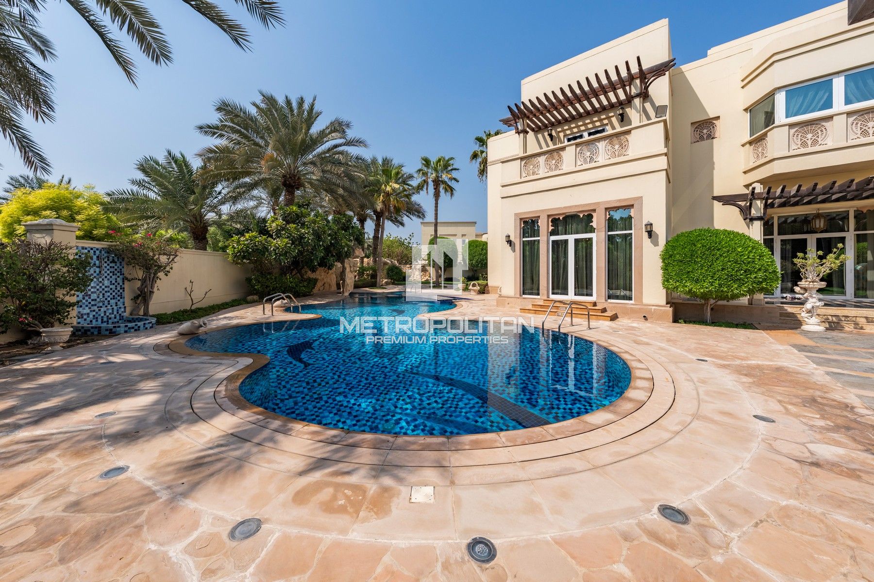 Golf Mansion | Old Money Elegance | Total Privacy