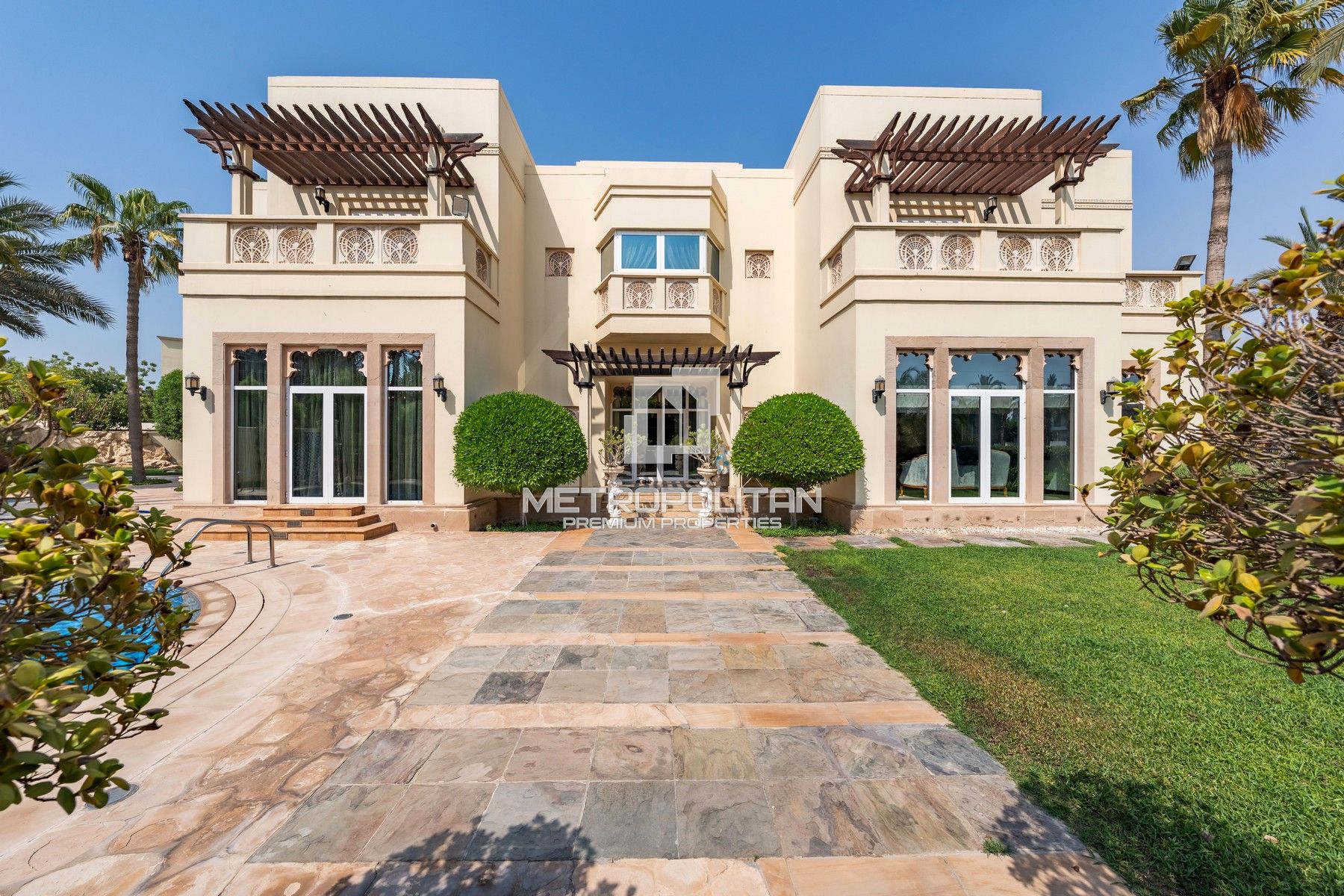 Golf Mansion | Old Money Elegance | Total Privacy
