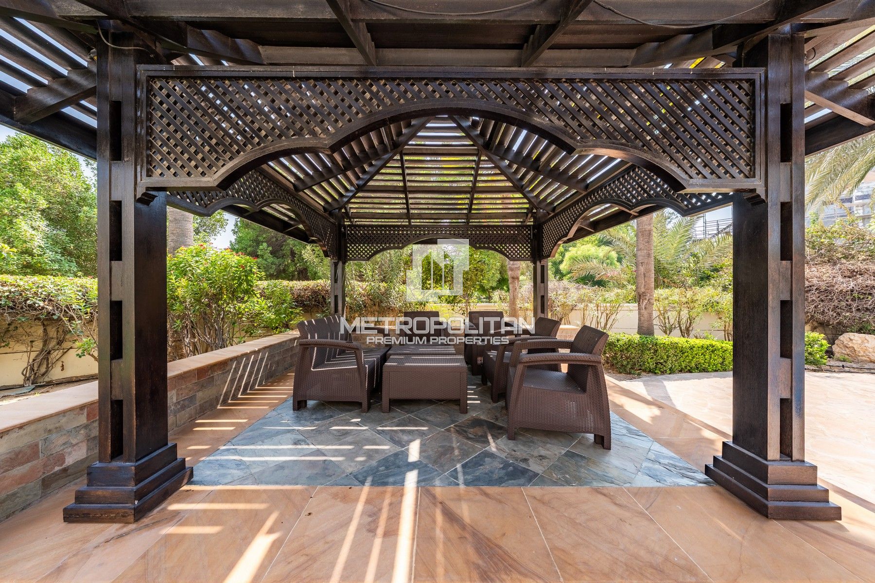 Golf Mansion | Old Money Elegance | Total Privacy