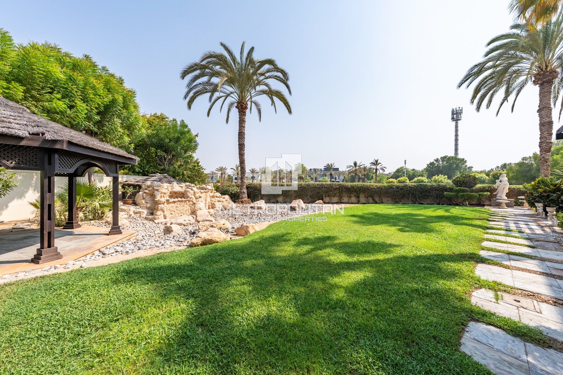 Golf Mansion | Old Money Elegance | Total Privacy