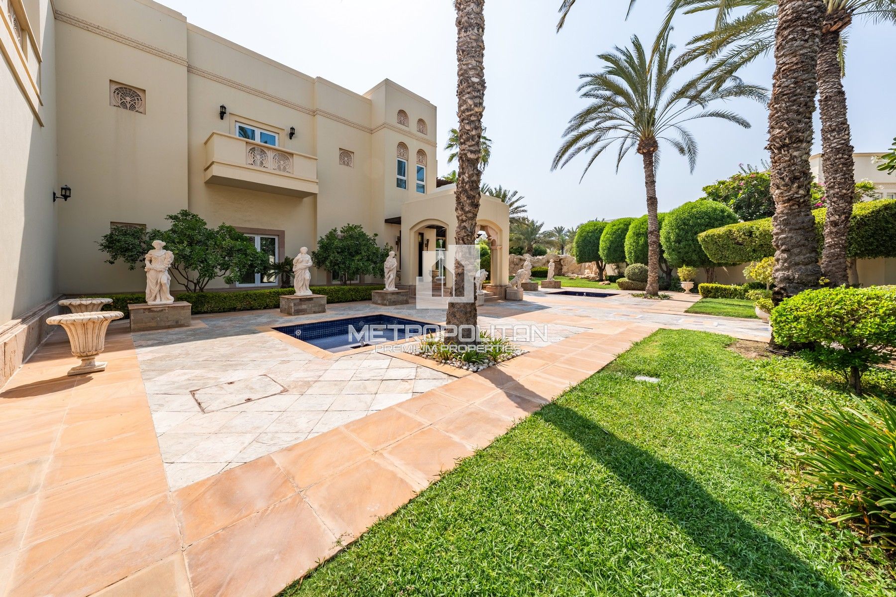 Golf Mansion | Old Money Elegance | Total Privacy