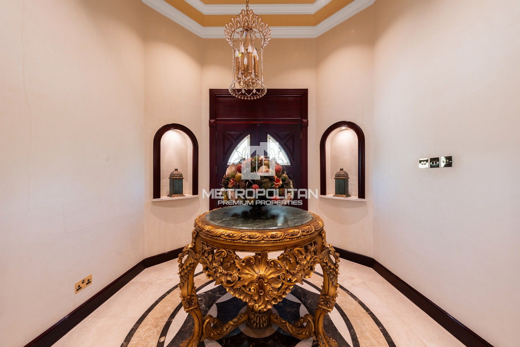 Golf Mansion | Old Money Elegance | Total Privacy
