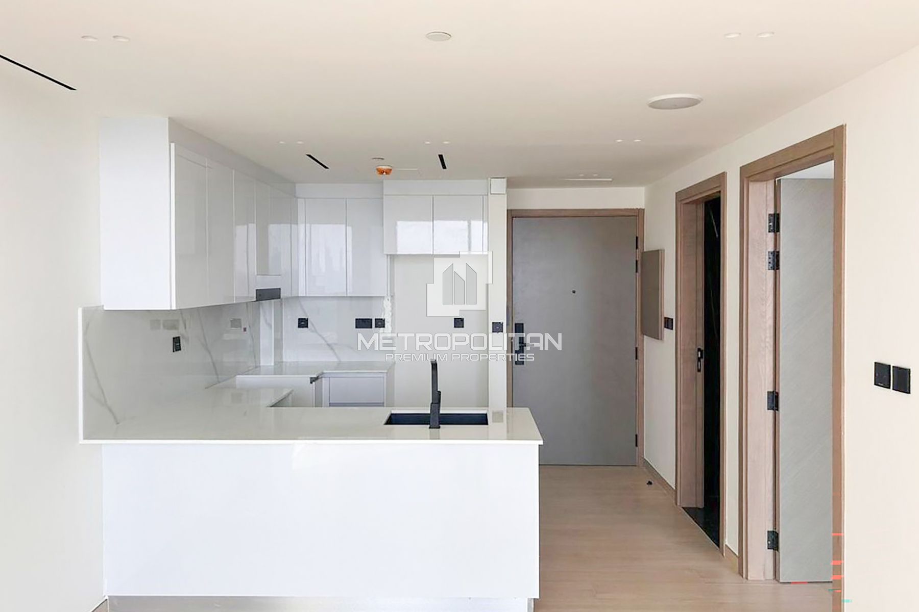 Bright 1BR | High Floor | Marina View | Best Deal
