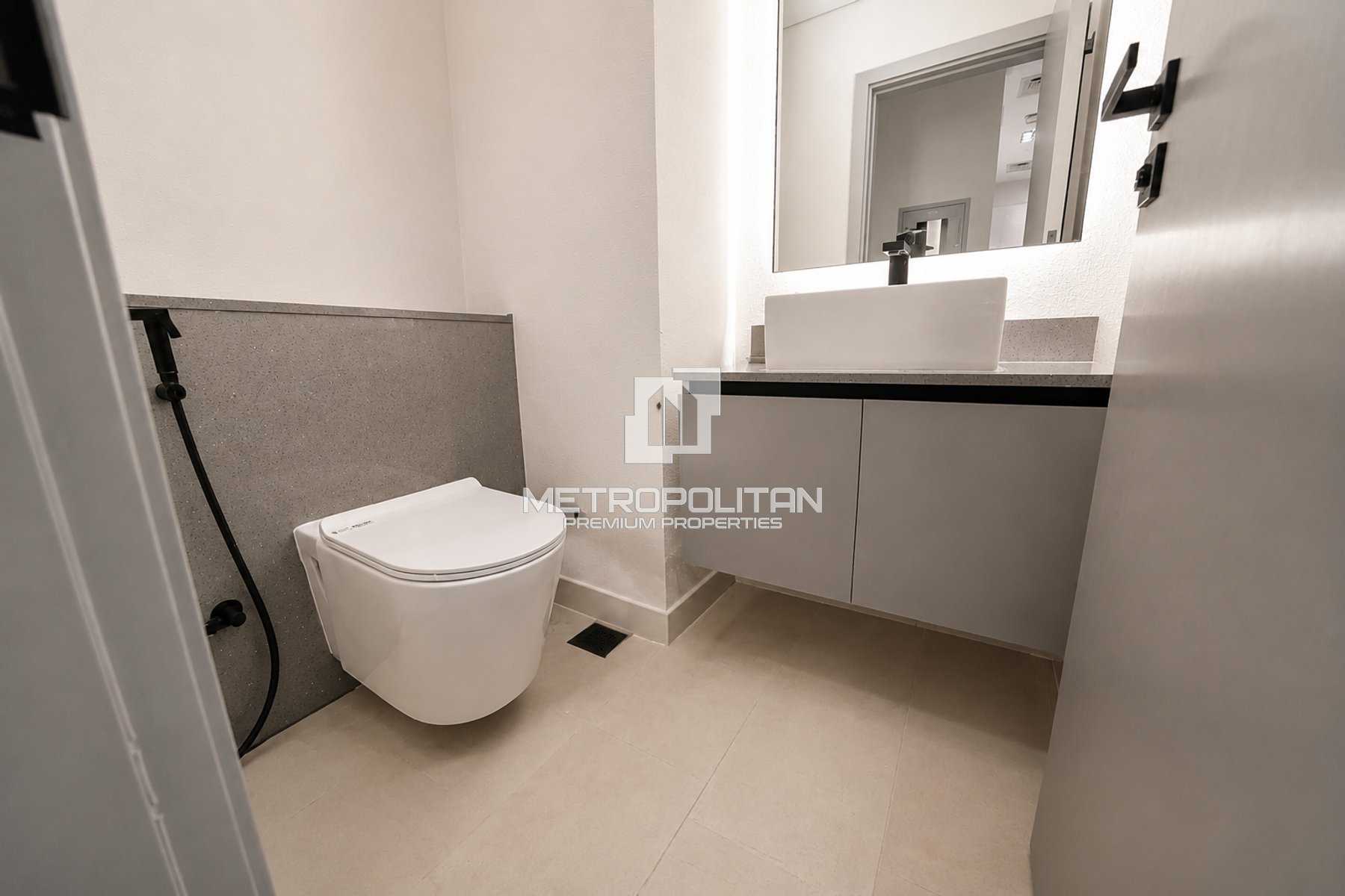 Downtown Skyline | Furnished | Spacious Layout