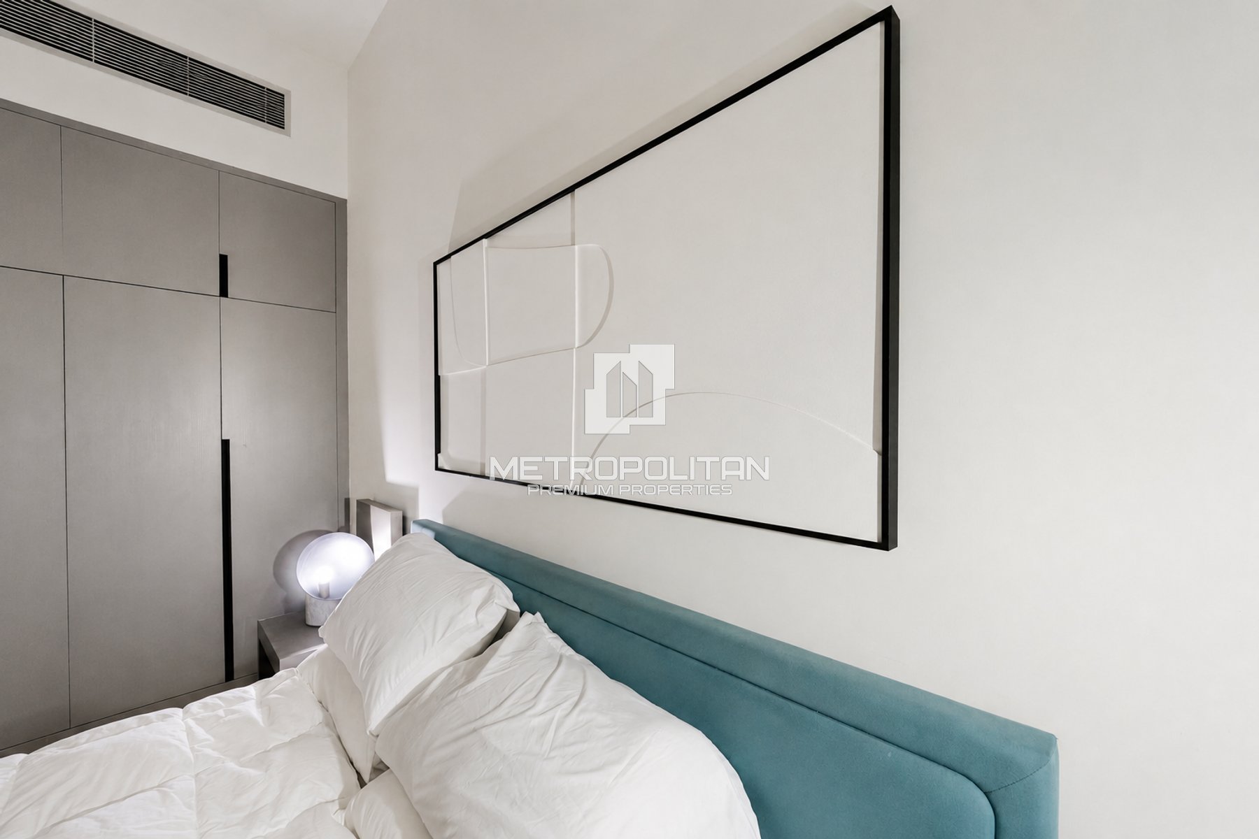 Downtown Skyline | Furnished | Spacious Layout