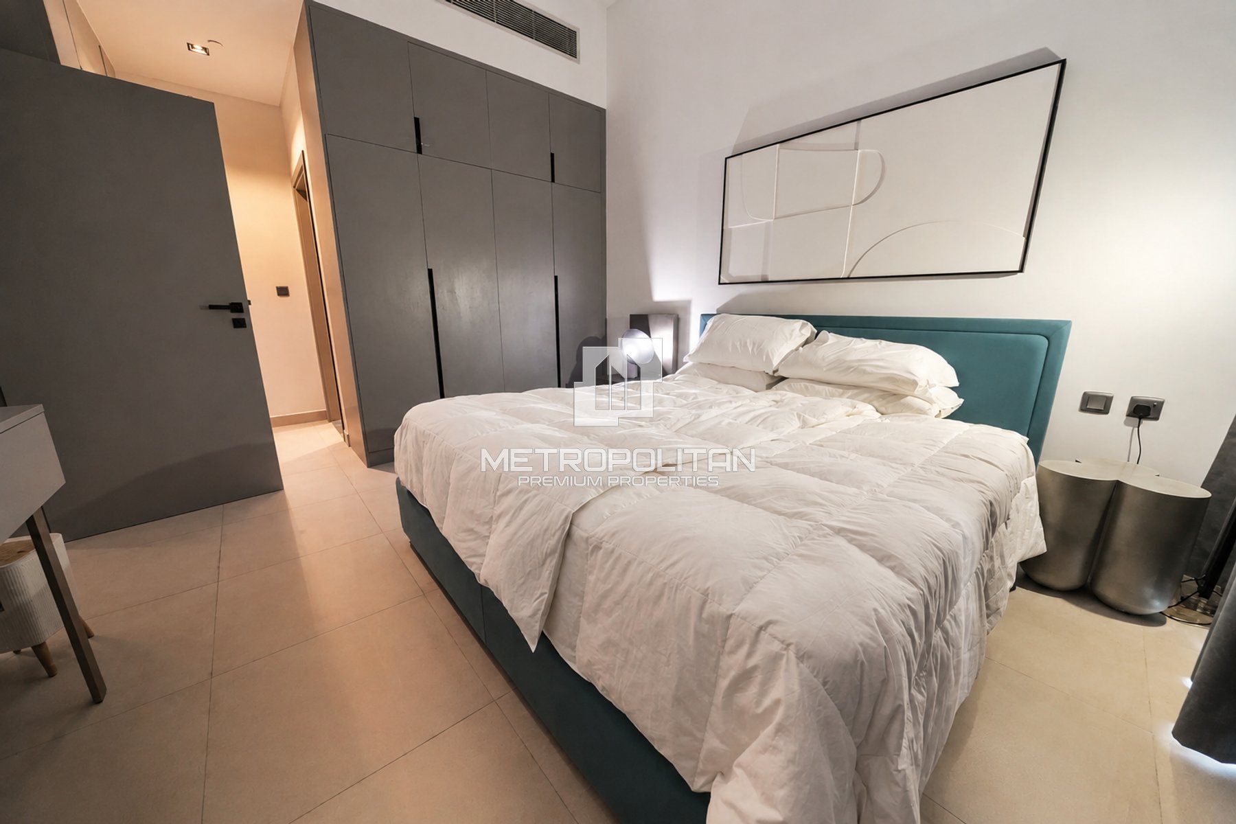Downtown Skyline | Furnished | Spacious Layout