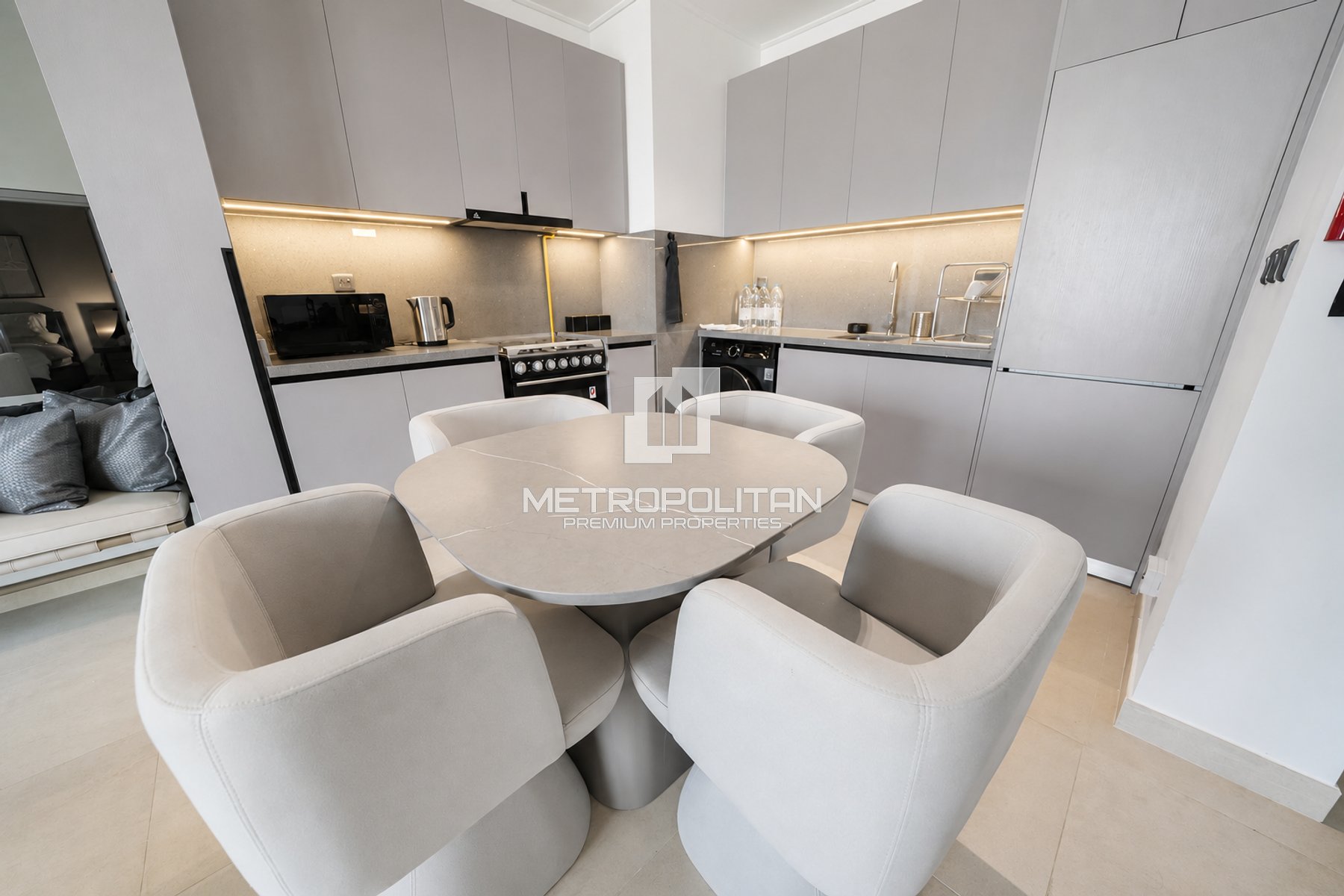 Downtown Skyline | Furnished | Spacious Layout