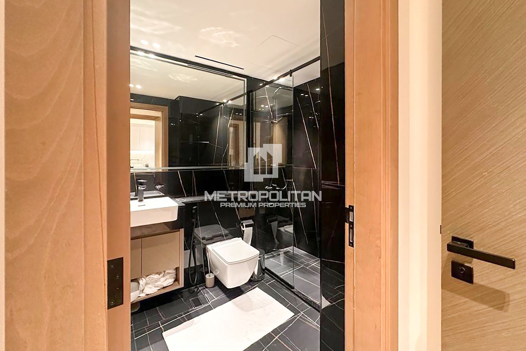 Luxury Furnished |High Floor | Marina skyline View