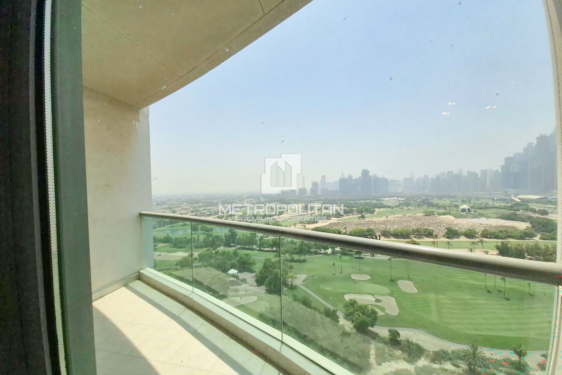 Spacious 3BR | Sea & Skyline View | Upgraded