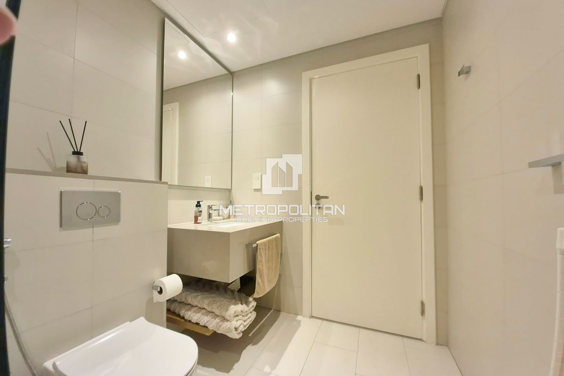 Furnished | Sea and Palm View | Upgraded Interior