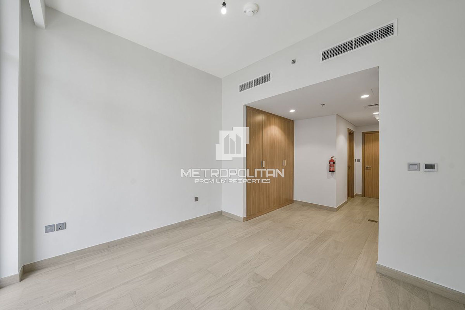 Vacant | Balcony | Pool View | Unfurnished