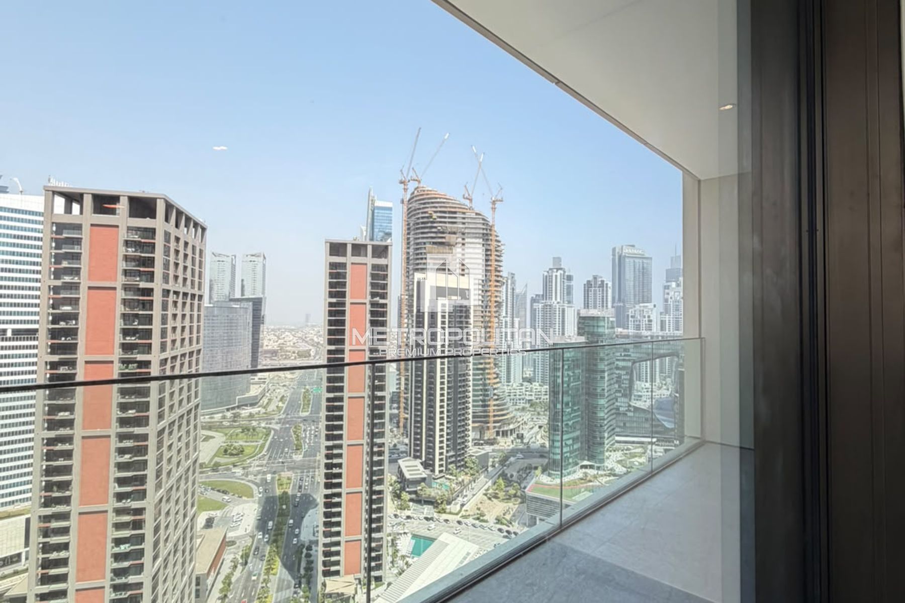 Снять квартиру в Peninsula Four, Business Bay - MPR-10889