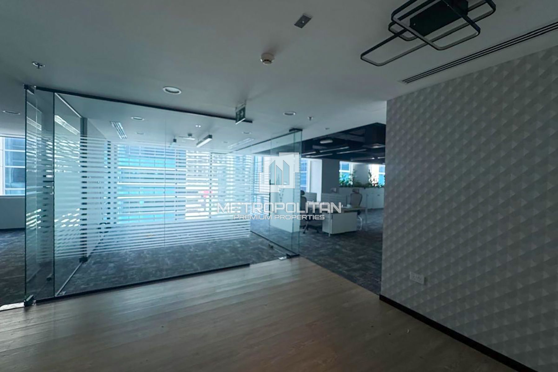 Prime Office | 7 Dedicated Parking Spaces