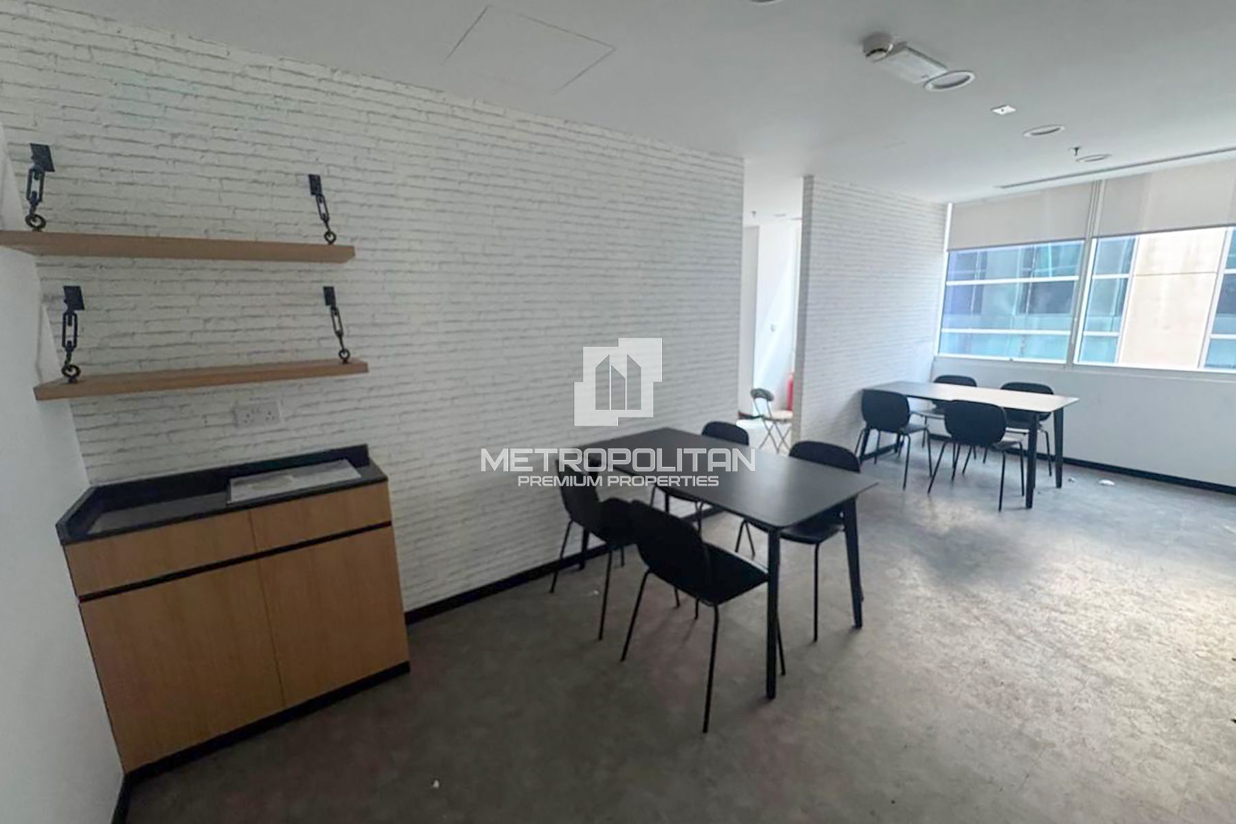 Prime Office | 7 Dedicated Parking Spaces