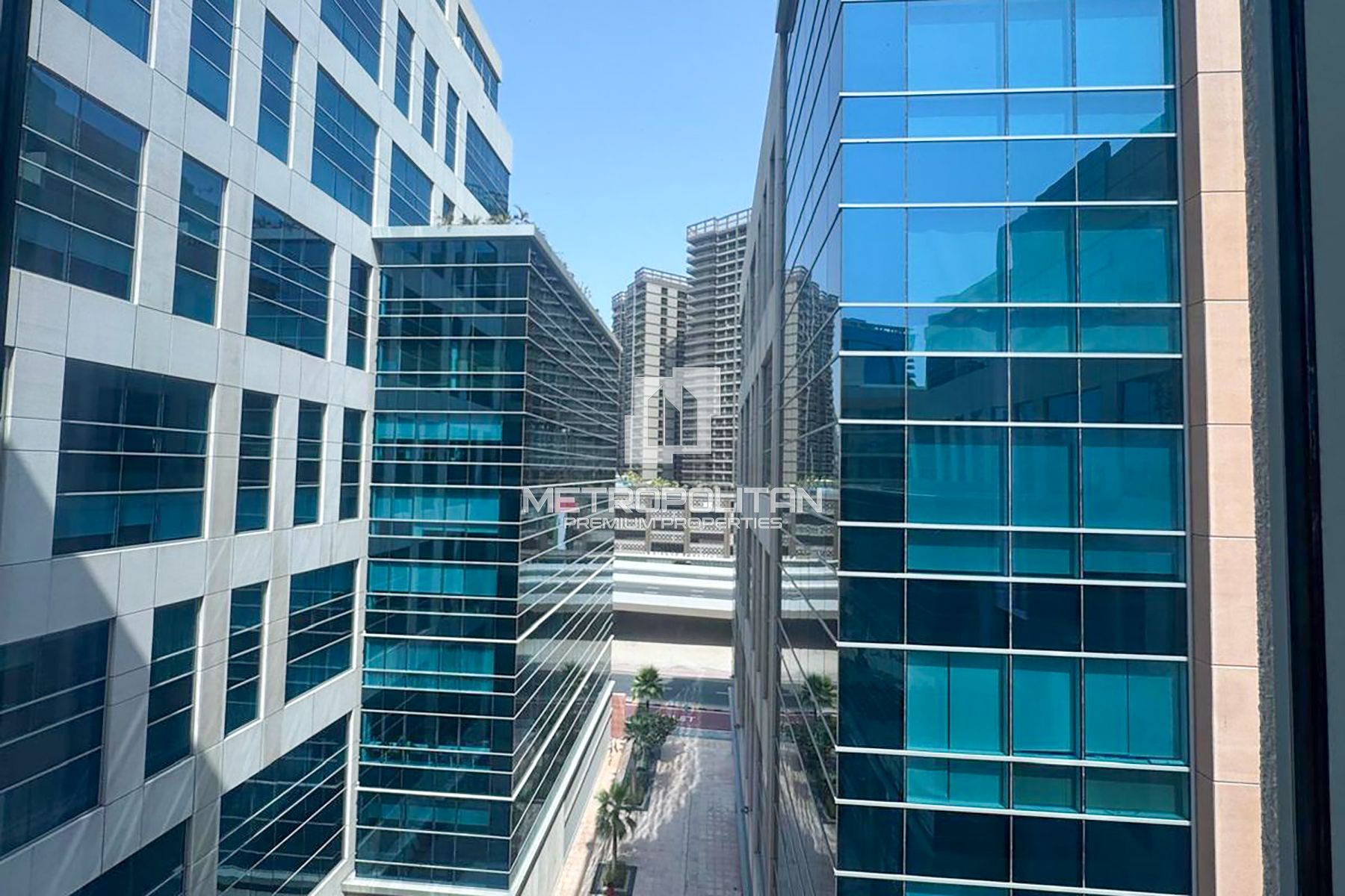 Prime Office | 7 Dedicated Parking Spaces
